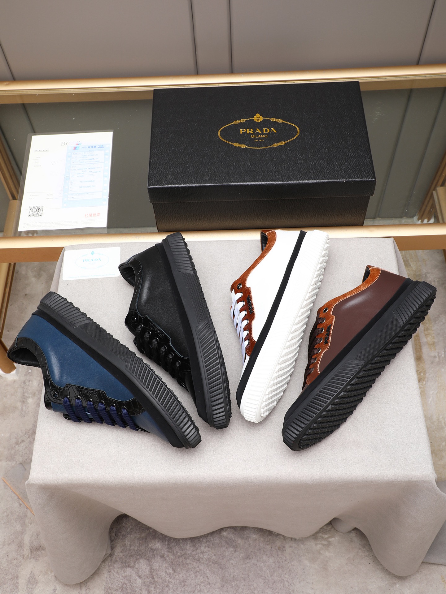 Prada Men's Blue Leather Low-Top Sneakers, Fashionable & Comfortable Shoes 10 i1746697468878 5245 0 8