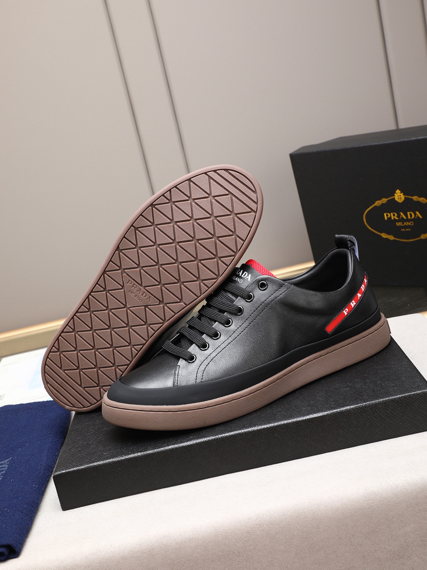 Prada Men's Leather Casual Sneakers Designer Fashion Comfort Shoes 4 i1746697814442 3190 0 2
