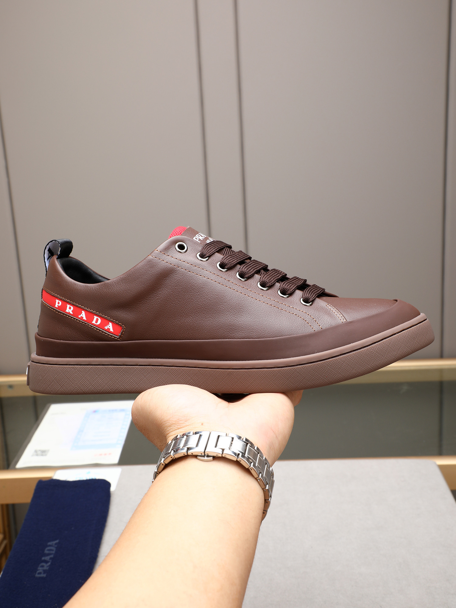 Prada Men's Leather Low Top Sneakers Brown Casual Shoes Size 38-44 1 Prada Men's Leather Low Top Sneakers Brown Casual Shoes Size 38-44