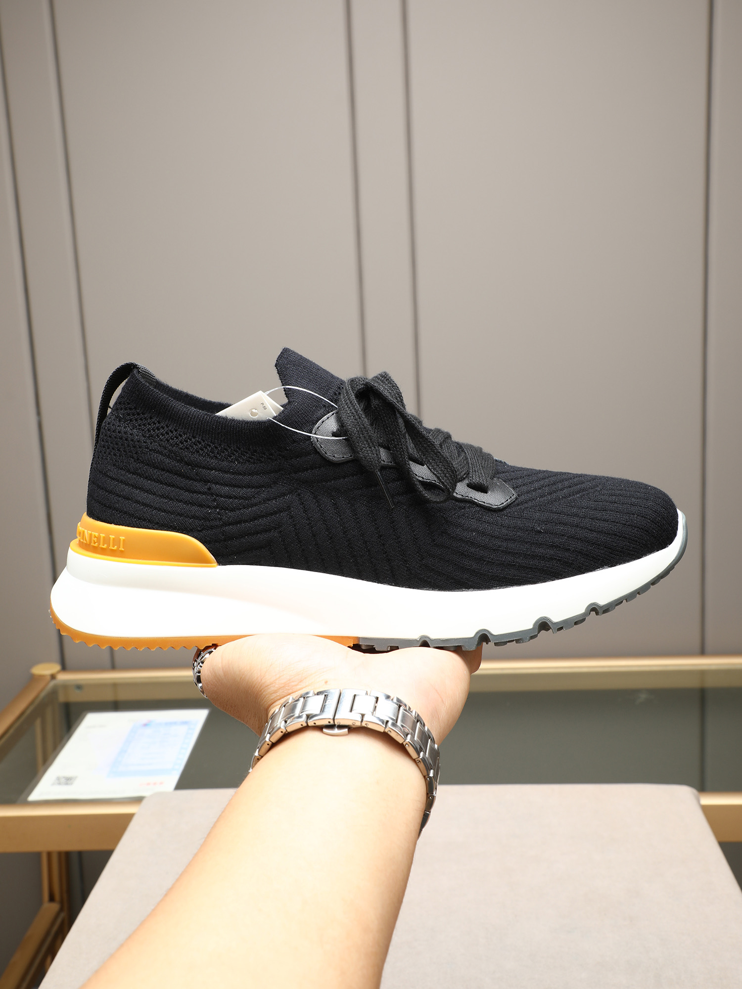 _dav9sE0KTUmIVaIAVrkkGB9s-xRwhS4YCoBDboQ