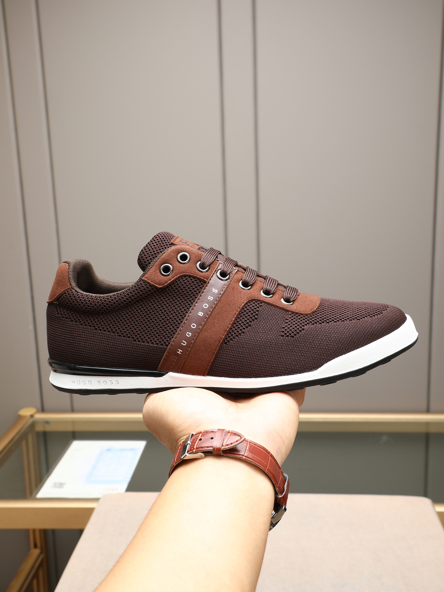NO:354137,P Boss men's casual sneakers, original mold opening, top layer cowhide material spliced ​​with high elastic flying weaving design, breathable mesh, soft and comfortable on the upper foot, TPU big soles feel lightweight!  Size38-44 (45 custom made), Sneakers, cowhide19860909P Boss男士休闲运动鞋,原版开模,头层牛皮材质拼接高弹力飞织设计,透气网里,上脚柔软舒适 TPU大底脚感轻便！Size38-44（45定做）,,sneakers,cowhide,Men's shoes