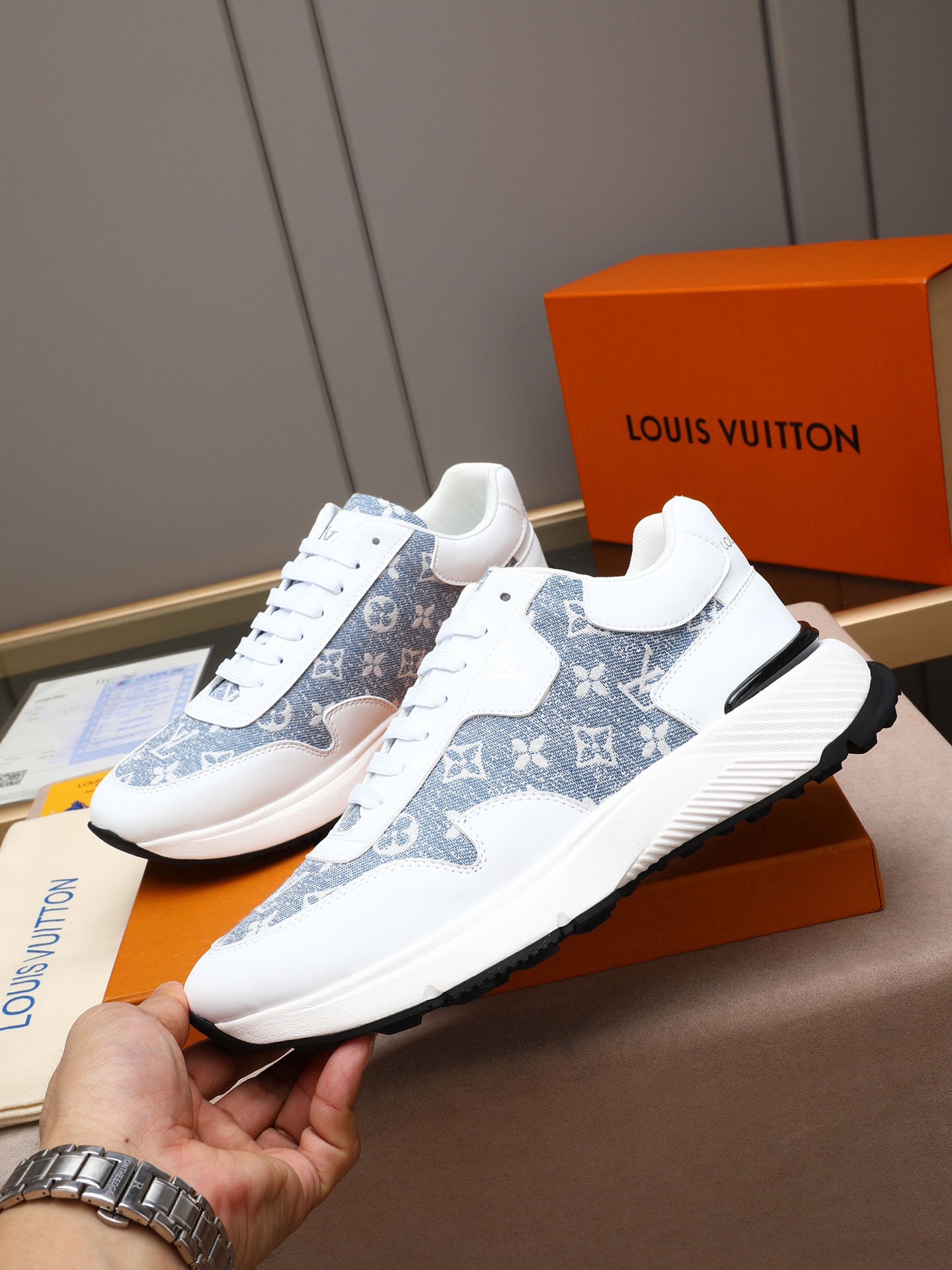 LOUIS VUITTON PP528 - 高品質牛皮スニーカー