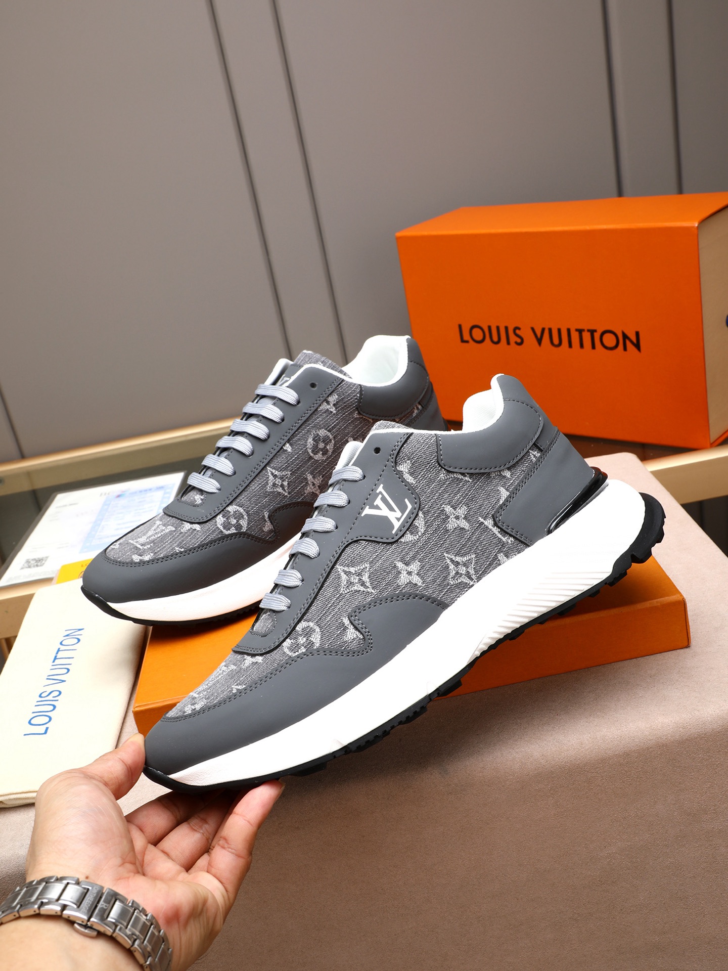 LOUIS VUITTON PP528 メンズシューズ 原版牛皮製