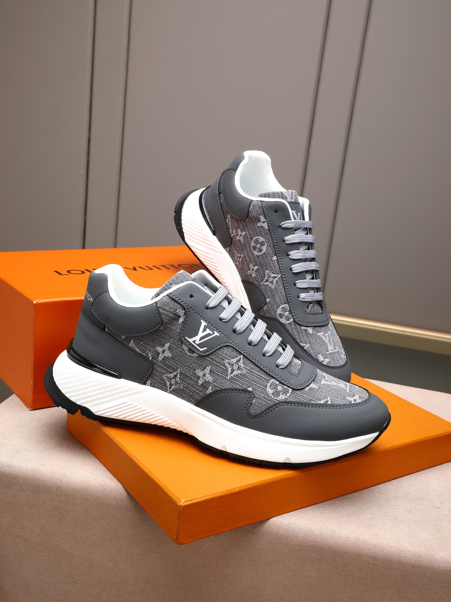 LOUIS VUITTON PP528 メンズシューズ 原版牛皮製