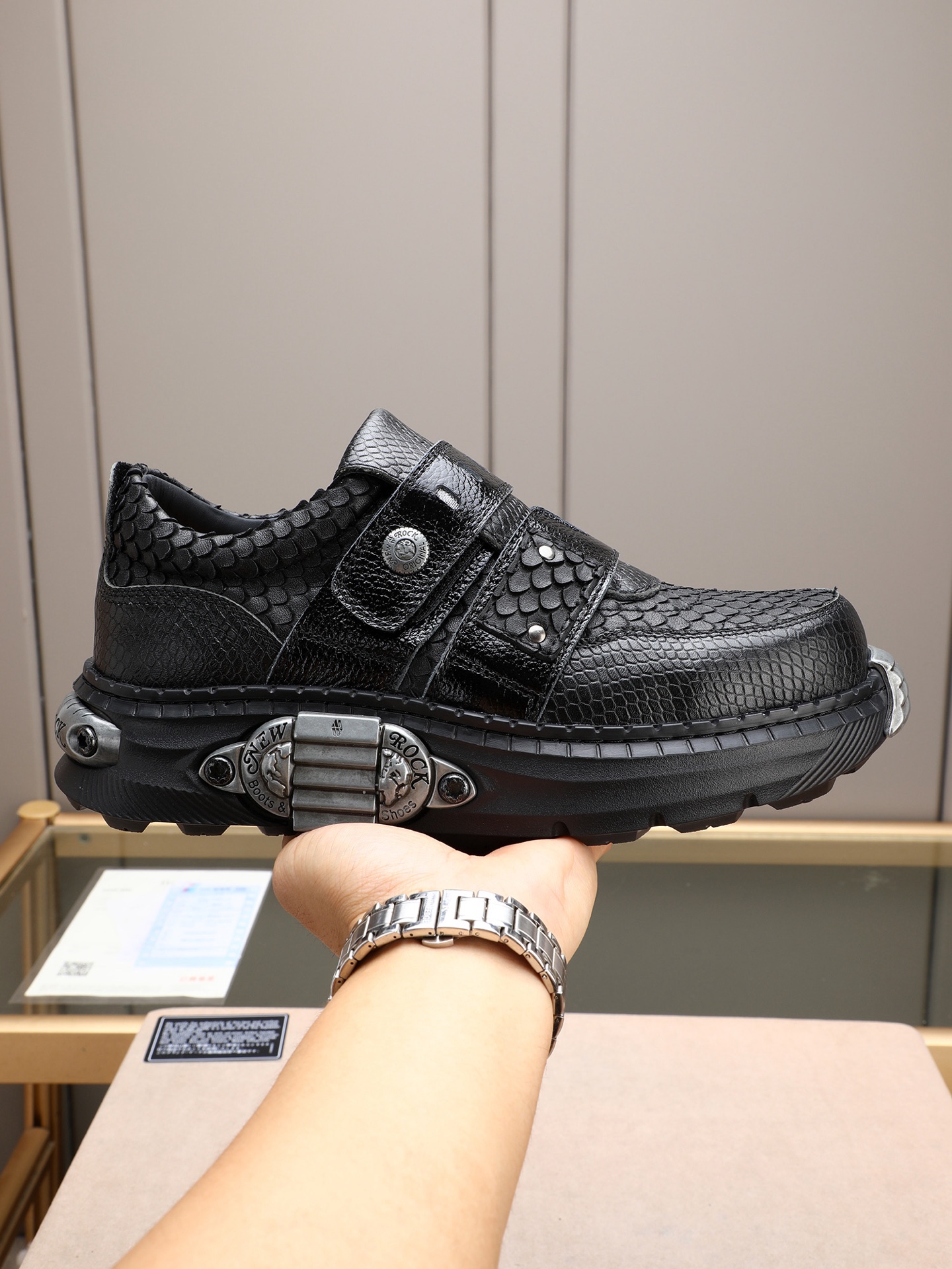NEWROCK Tank Tread Platform Ankle Boots Punk Rock Gothic Leather Boots