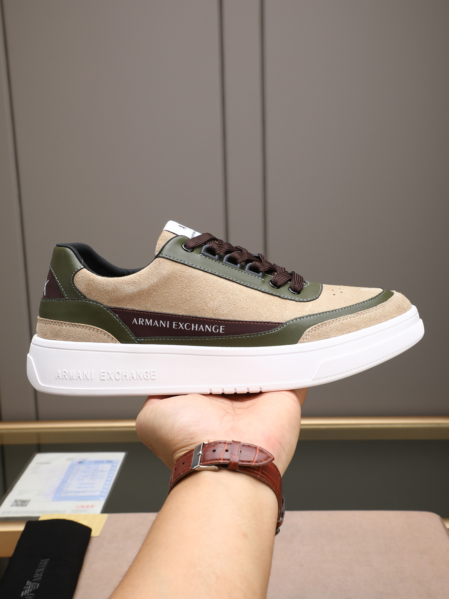 NO:347272,P GIORGIO ARMANI Men's casual shoes are made of top-layer frosted cowhide calfskin breathable sheep, with smooth calfskin wrapped in the heel, soft and delicate leather, comfortable and breathable, the tongue is decorated with brand logo letters, side heel is decorated with brand logo, rubber outsole, anti-slip and wear-resistant, comfortable and fashionable on the feet!  Size38-44 (45 custom made), Armani, Armani, cowhide19860909P GIORGIO ARMANI/乔治阿玛尼 男士休闲鞋采用头层磨砂牛皮小牛皮透气羊里,后跟光滑小牛皮包裹,皮质柔软细腻,舒适透气,鞋舌饰有品牌logo字母,侧跟饰有品牌标,橡胶大底,防滑耐磨,上脚舒适洋气！ Size38-44（45定做）,,armani,armani,cowhide,Men's shoes