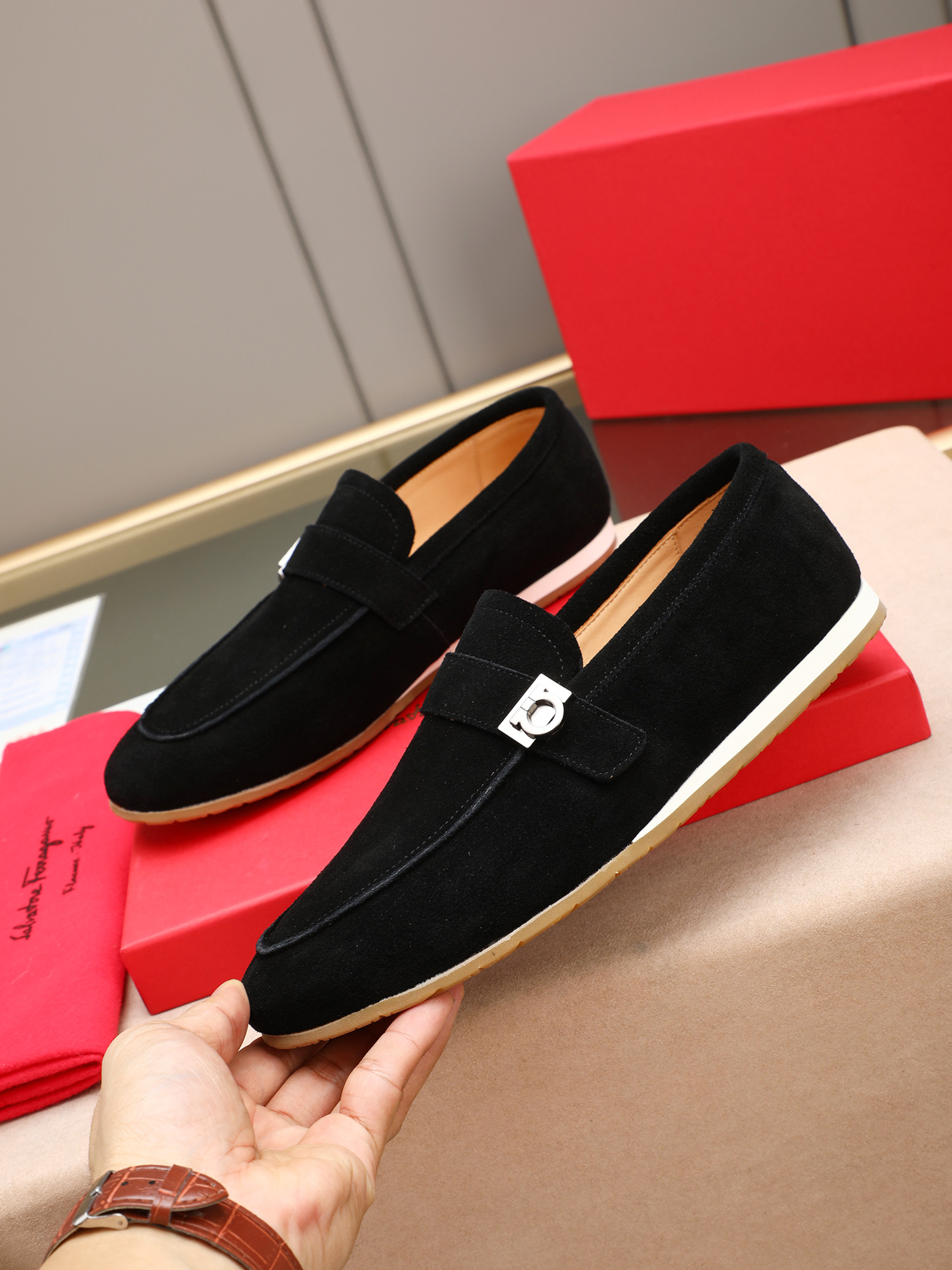 实价310  Ferragam菲拉格慕新款面料采用全进口头层磨砂牛皮，看得见的质感，重工车线，内里本染小牛皮，标配logo牛皮垫脚，大牌体验，上脚柔软舒适，男士臻享，专用防滑耐磨橡胶鞋底，轻松驾驭各种场合, Size：38-44（45定做）