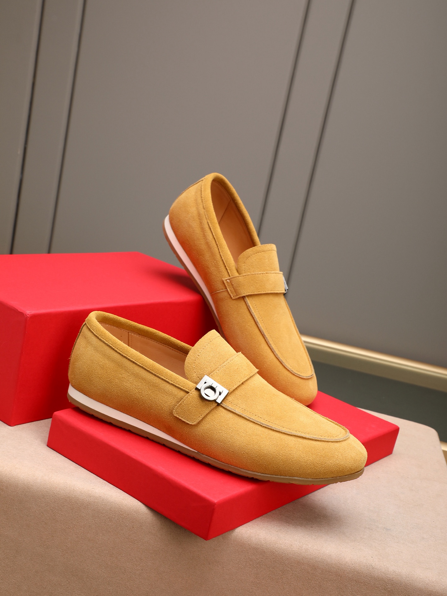 实价310  Ferragam菲拉格慕新款面料采用全进口头层磨砂牛皮，看得见的质感，重工车线，内里本染小牛皮，标配logo牛皮垫脚，大牌体验，上脚柔软舒适，男士臻享，专用防滑耐磨橡胶鞋底，轻松驾驭各种场合, Size：38-44（45定做）