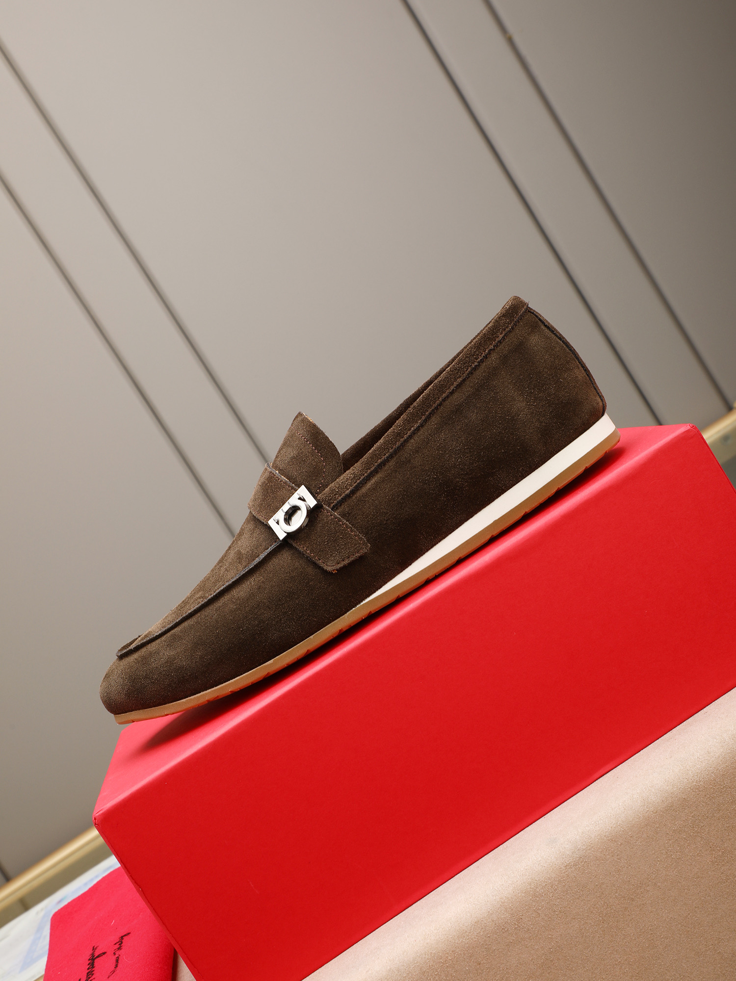 实价310  Ferragam菲拉格慕新款面料采用全进口头层磨砂牛皮，看得见的质感，重工车线，内里本染小牛皮，标配logo牛皮垫脚，大牌体验，上脚柔软舒适，男士臻享，专用防滑耐磨橡胶鞋底，轻松驾驭各种场合, Size：38-44（45定做）