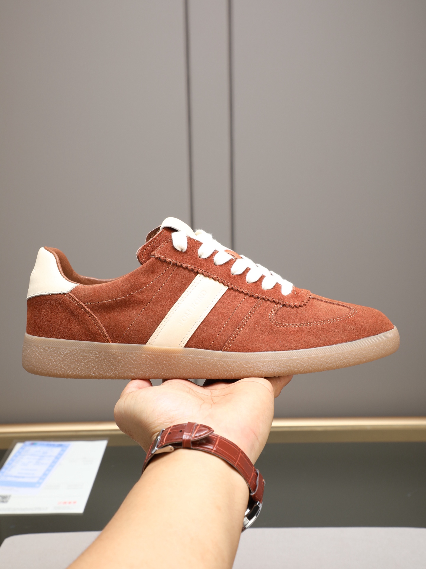 Hogan Platform Sneakers en Cuir Marron pour Hommes et Femmes - Style Décontracté