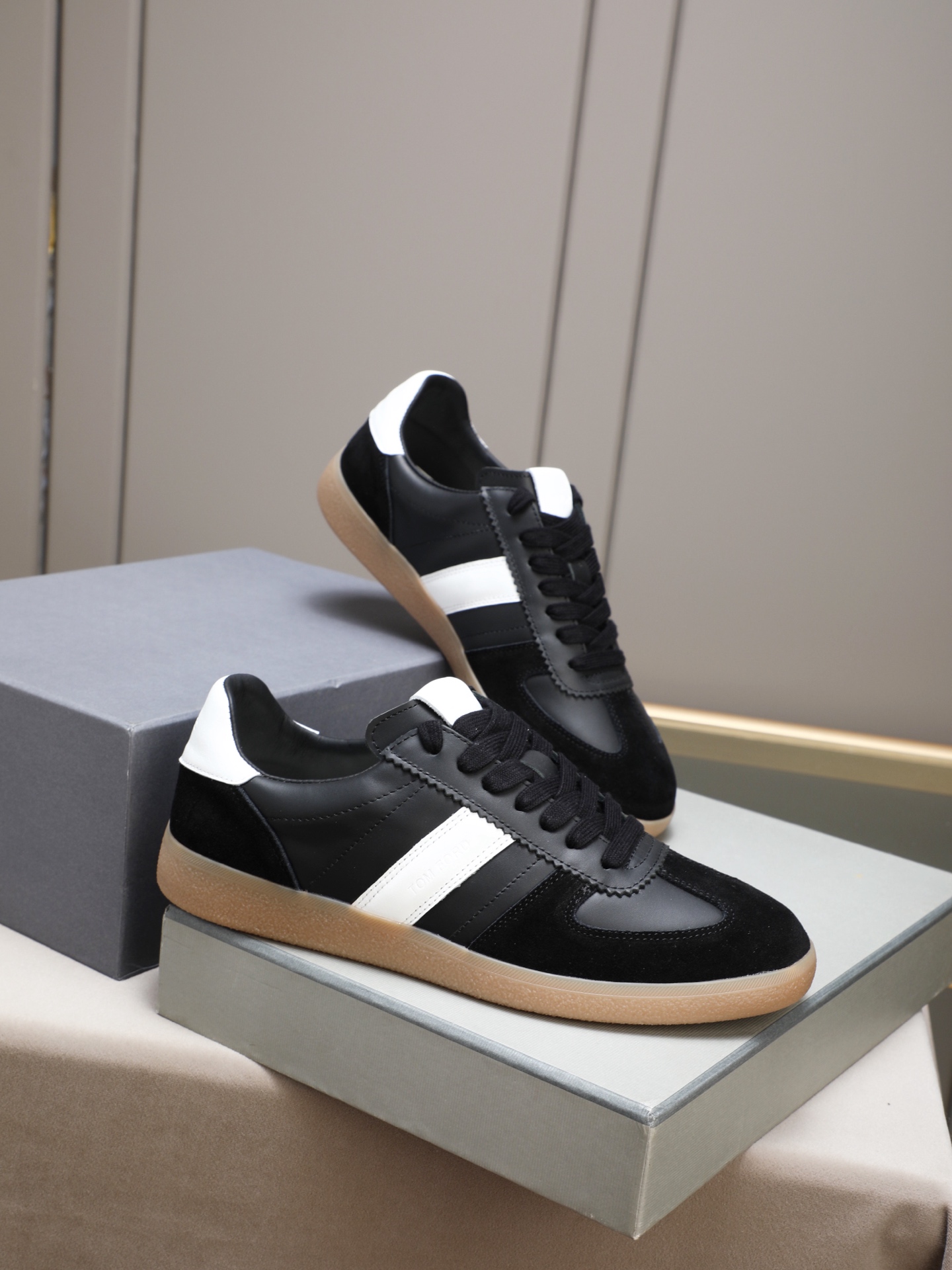 Hogan Platform Leather & Suede Sneakers - Sporty Chic for Men and Women 5 i1758619418440 4467 0 3