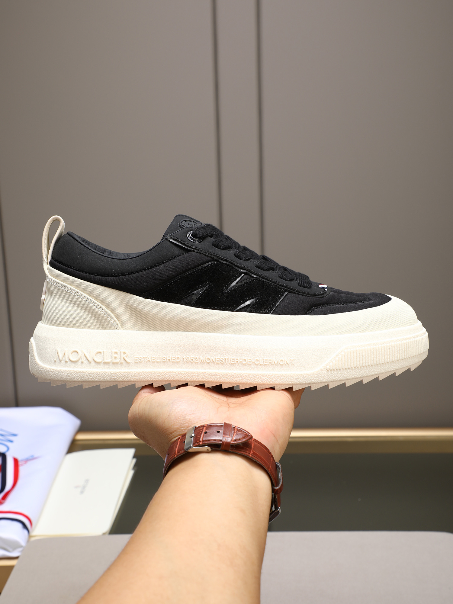 Moncler Heren Sneakers - Stijlvol, Comfortabel & Duurzaam - Outdoor & City