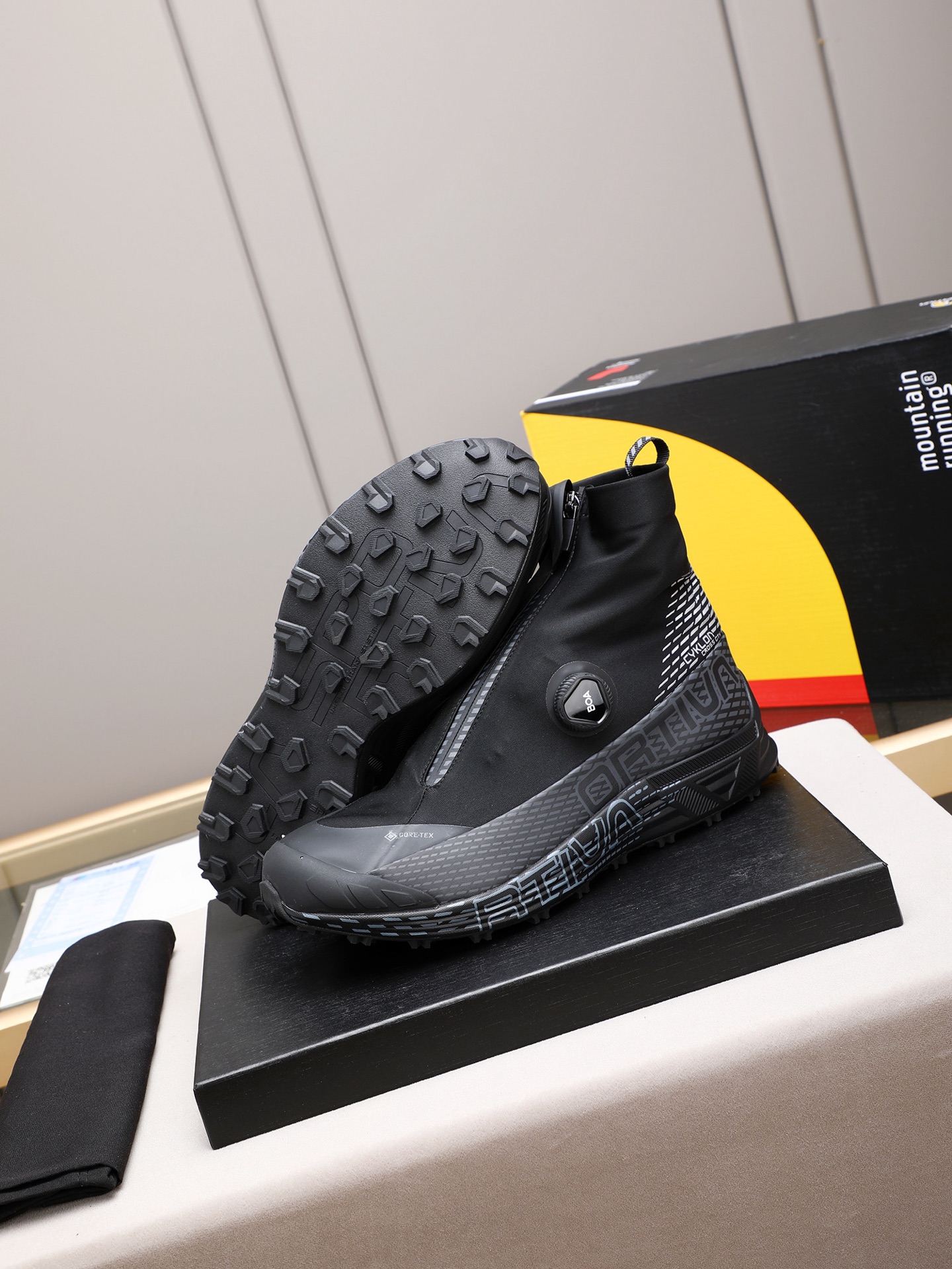 La Sportiva Cyklon Cross GTX: Winter Outdoor Hiking & Mountaineering Boots 4 i1758620813292 1749 0 2