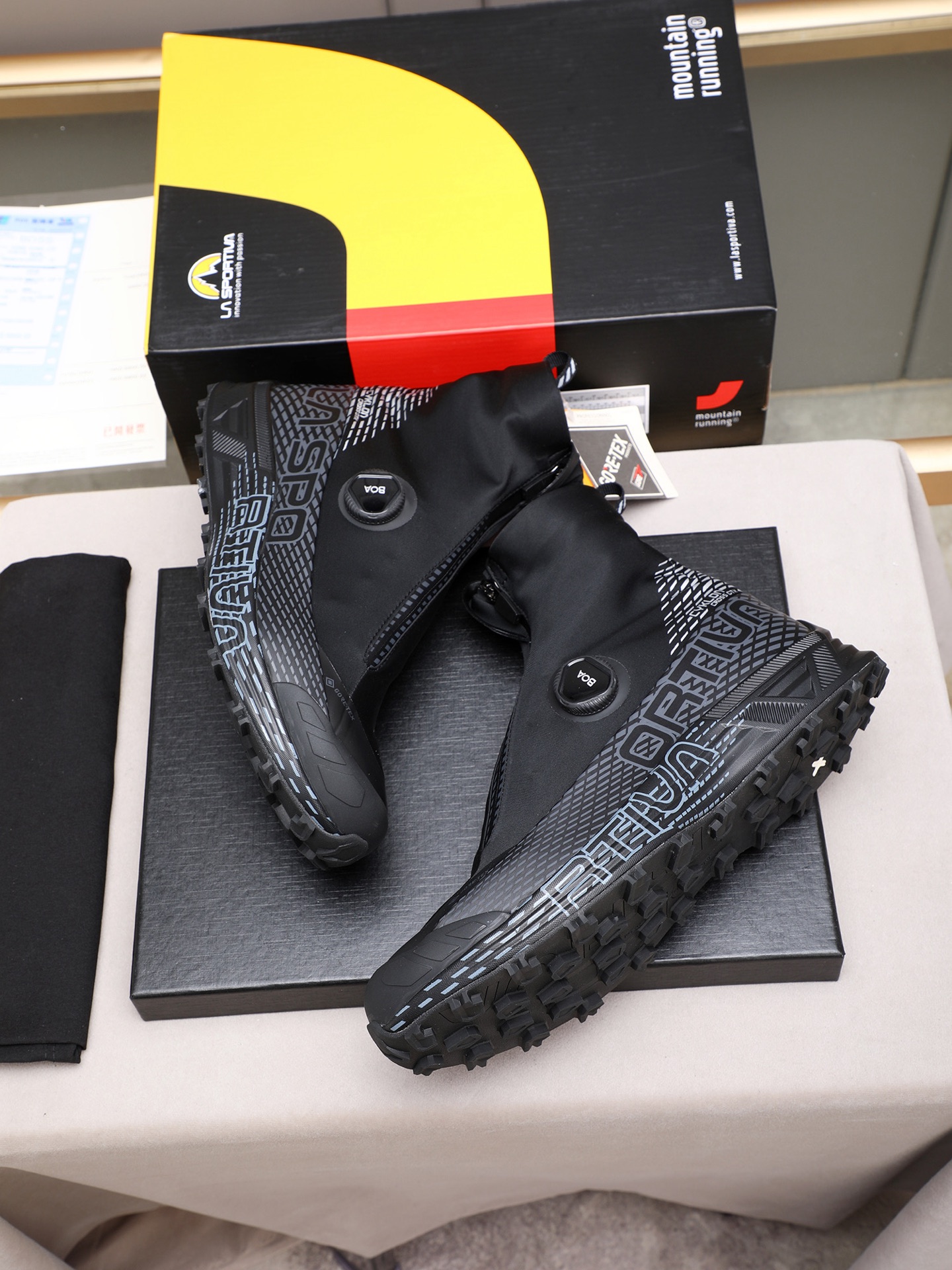 La Sportiva Cyklon Cross GTX: Winter Outdoor Hiking & Mountaineering Boots 9 i1758620813294 4217 0 7