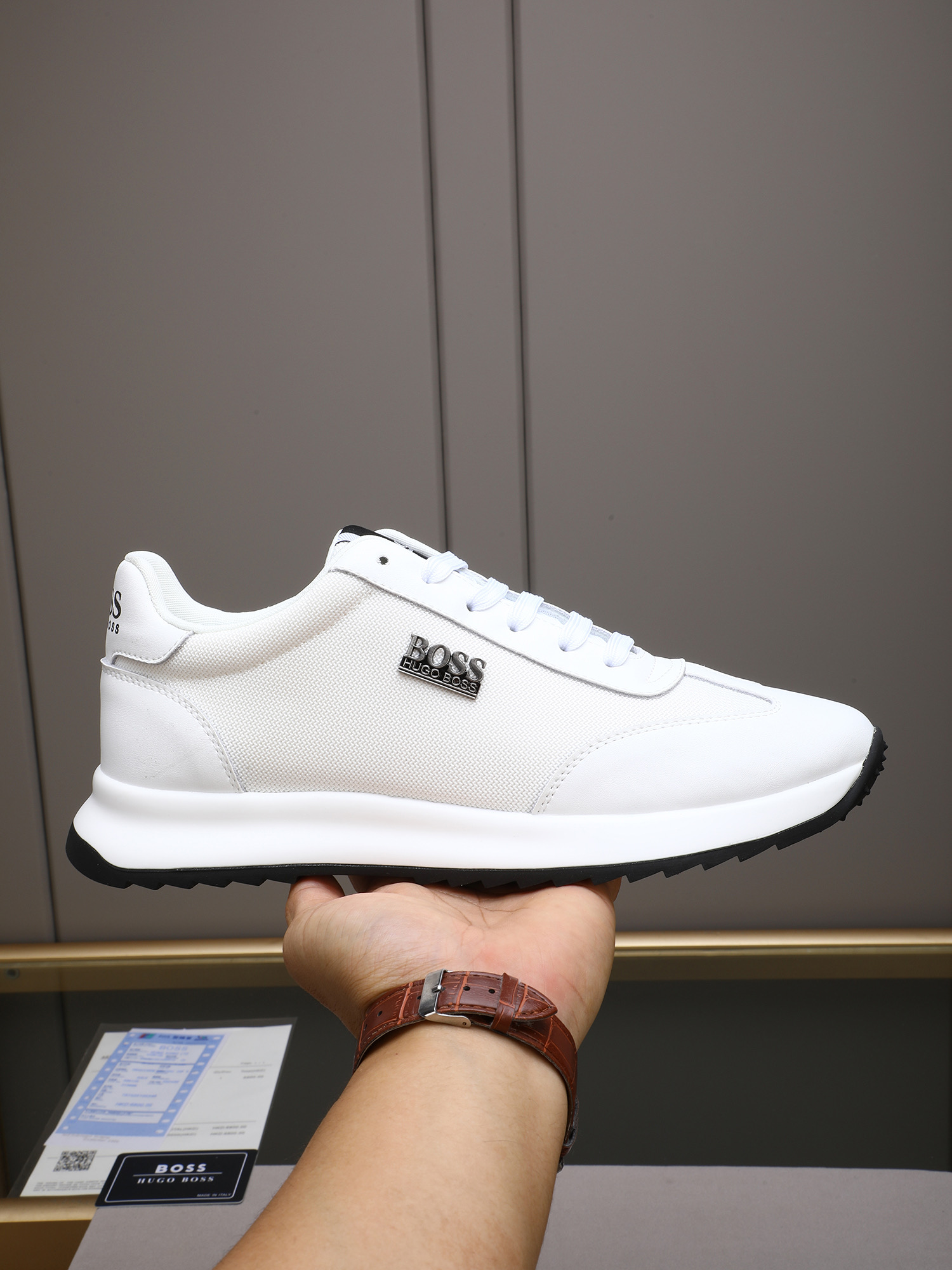 NO:558225,P Boss men's casual sports shoes, original model, cowhide pure cotton lining, breathable and not stuffy on the feet, soft and comfortable on the feet, TPU outsole feels light on the feet!  Size38-44 (.45 customized),,sneakers,cowhide19860909P Boss男士休闲运动鞋,原版开模,牛皮纯棉内里透气不闷脚 上脚柔软舒适 TPU大底脚感轻便！Size38-44（.45定制）,,sneakers,cowhide,Men's shoes