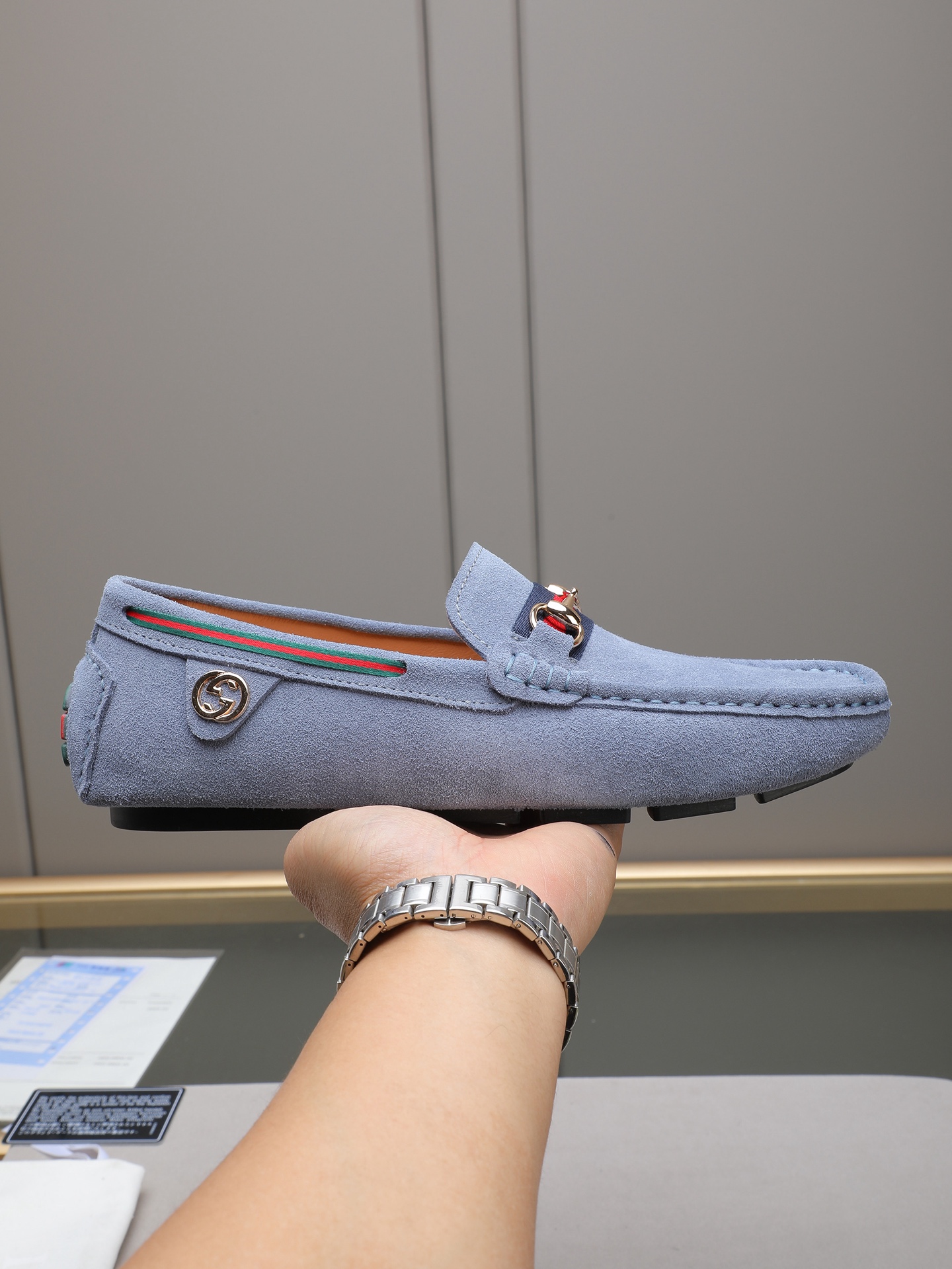 NO:620293,P DG's latest Doudou toe is made of imported cowhide leather, which reflects youth and fashion, and the lining is soft genuine leather!  Real photos taken, good shoes made with care, size 38-44 (45 46 47 customized),19860909P DG最新款豆豆鞋头层进口牛面皮,年轻与时尚的彰显,内里柔软真皮！实物l拍摄 ,好鞋用心造 码38-44(45 46 47定做),,Men's shoes