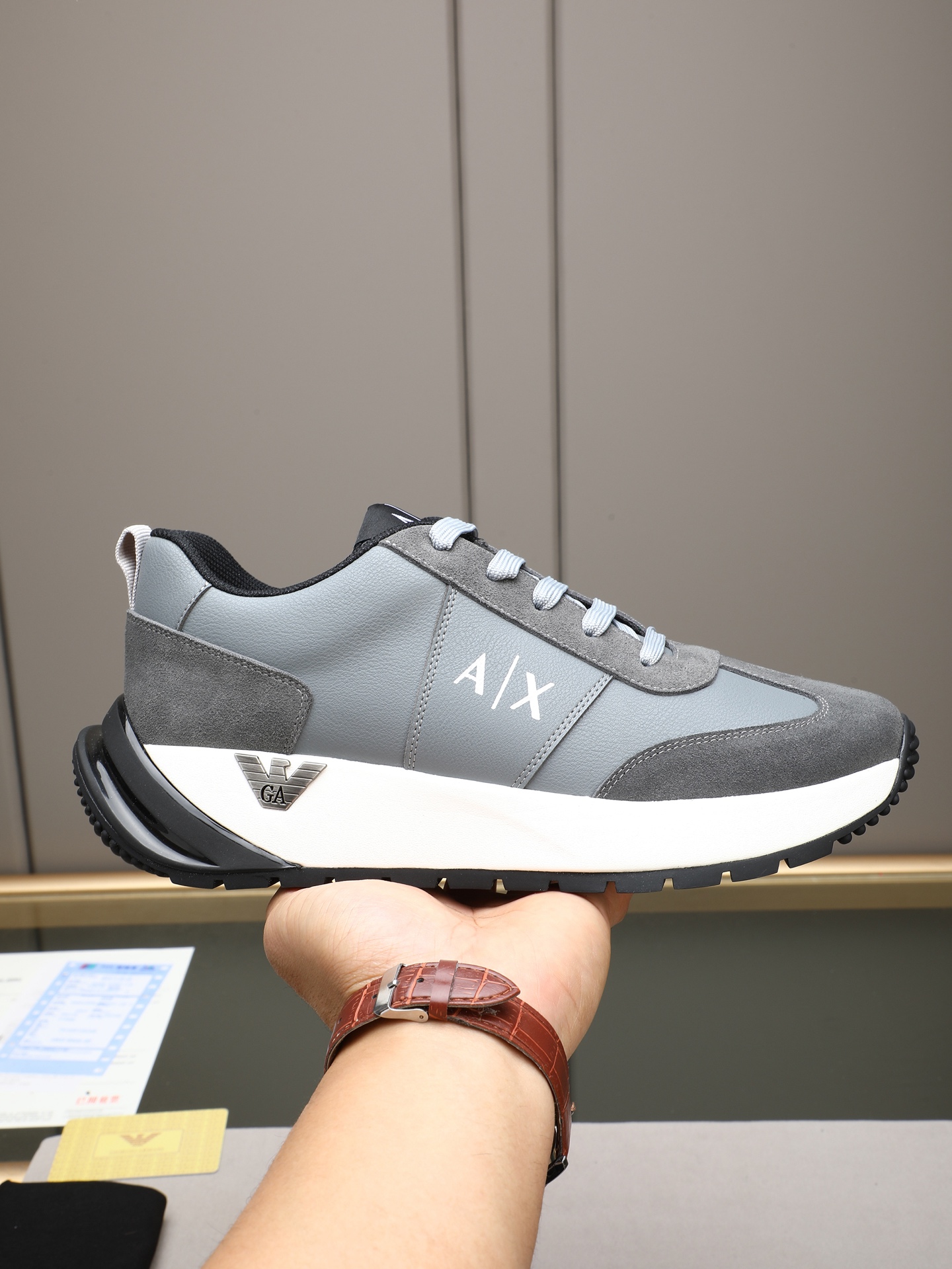 NO:680895,P The latest Armani men's casual sports shoes, the first layer of cowhide is spliced, the pure cotton breathable mesh is not stuffy on the feet, the upper foot is soft and comfortable, and the TPU outsole feels light on the feet!  Size38-44(45 customized),,armani,sneakers,cowhide19860909P 最新阿玛尼男士休闲运动鞋,头层牛皮接拼,纯棉透气网里不闷脚 上脚柔软舒适 TPU大底脚感轻便！ Size38-44(45 定做),,armani,sneakers,cowhide,Men's shoes