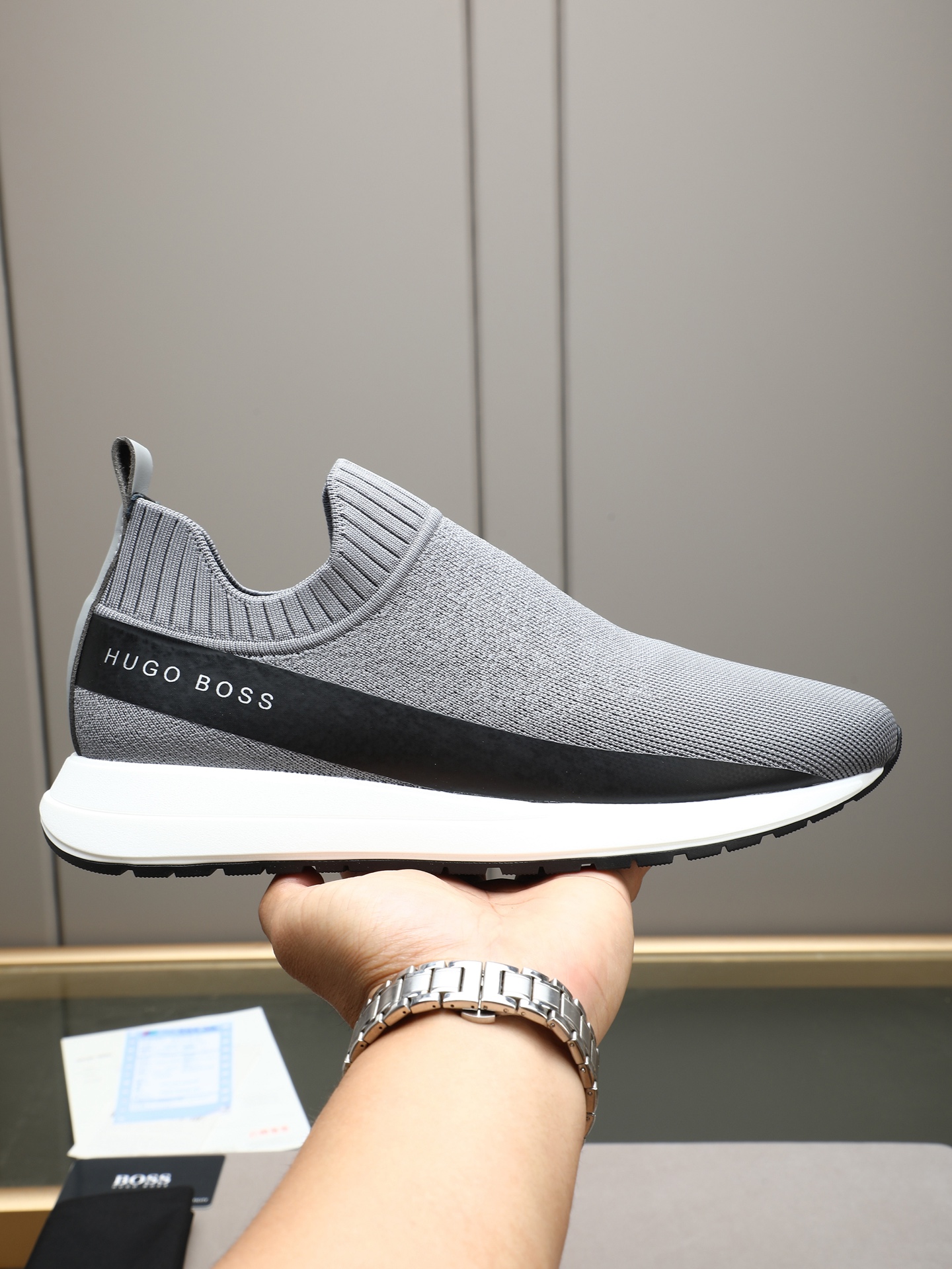 NO:781169,PBOSS is a high-end hot model, designed at the counter. The face is made of high-elastic flying weave, and the foamed wear-resistant outsole is easy to put on, light, comfortable and elastic, trendy and fashionable!  !  !  4 colors to choose from!  Code number 38-44 (45 customized),19860909PBOSS 高端劲爆款 专柜设计 面部采用高弹力飞织,发泡耐磨大底,上脚方便,轻盈舒适有弹力,新潮时尚！！！4色选！码数38-44（45定做）,,Men's shoes