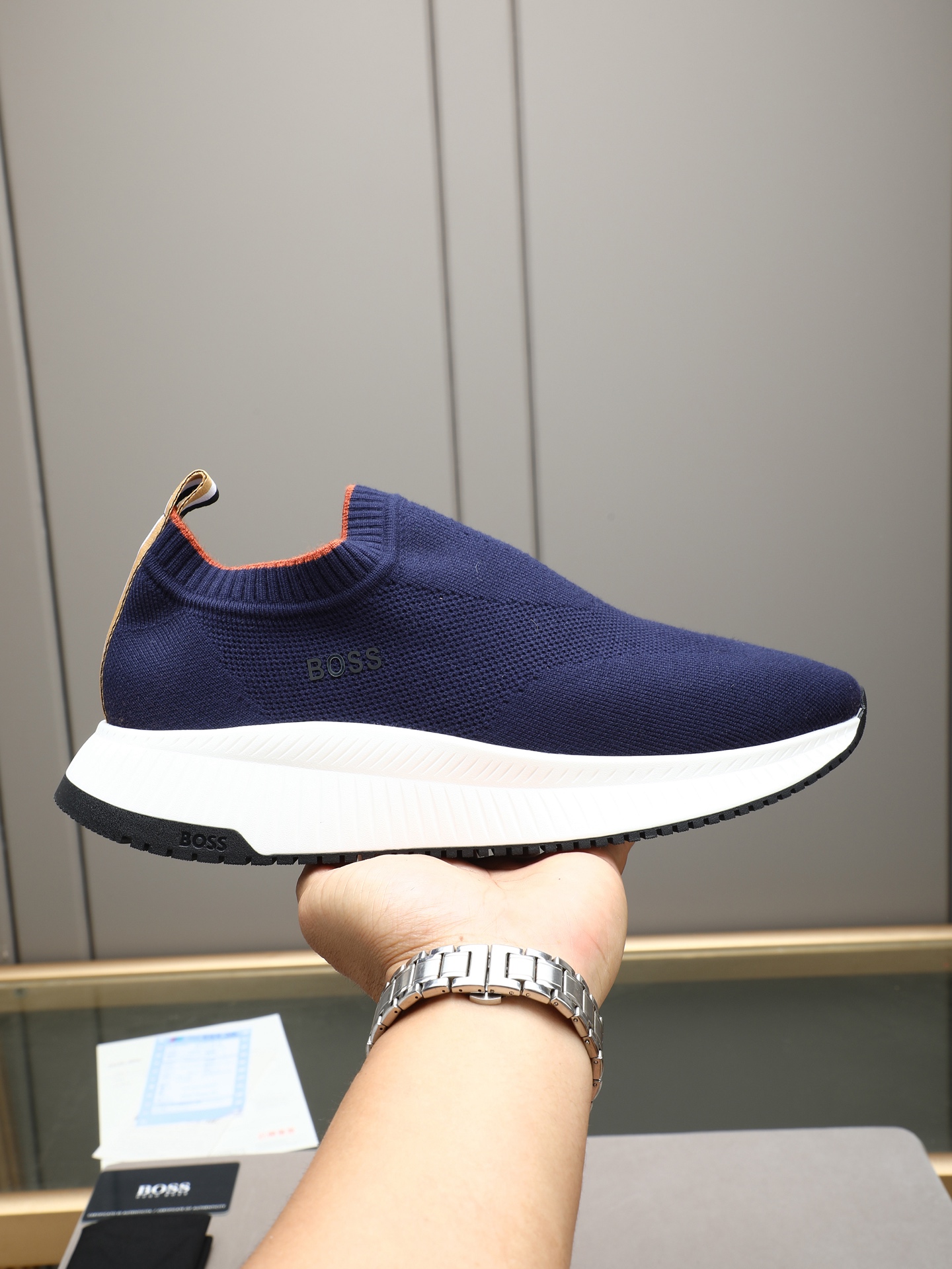 NO:781183,PBOSS is a high-end hot model, designed at the counter. The face is made of high-elastic flying weave, and the foamed wear-resistant outsole is easy to put on, light, comfortable and elastic, trendy and fashionable!  !  !  4 colors to choose from!  Code number 38-44 (45 customized),19860909PBOSS 高端劲爆款 专柜设计 面部采用高弹力飞织,发泡耐磨大底,上脚方便,轻盈舒适有弹力,新潮时尚！！！4色选！码数38-44（45定做）,,Men's shoes
