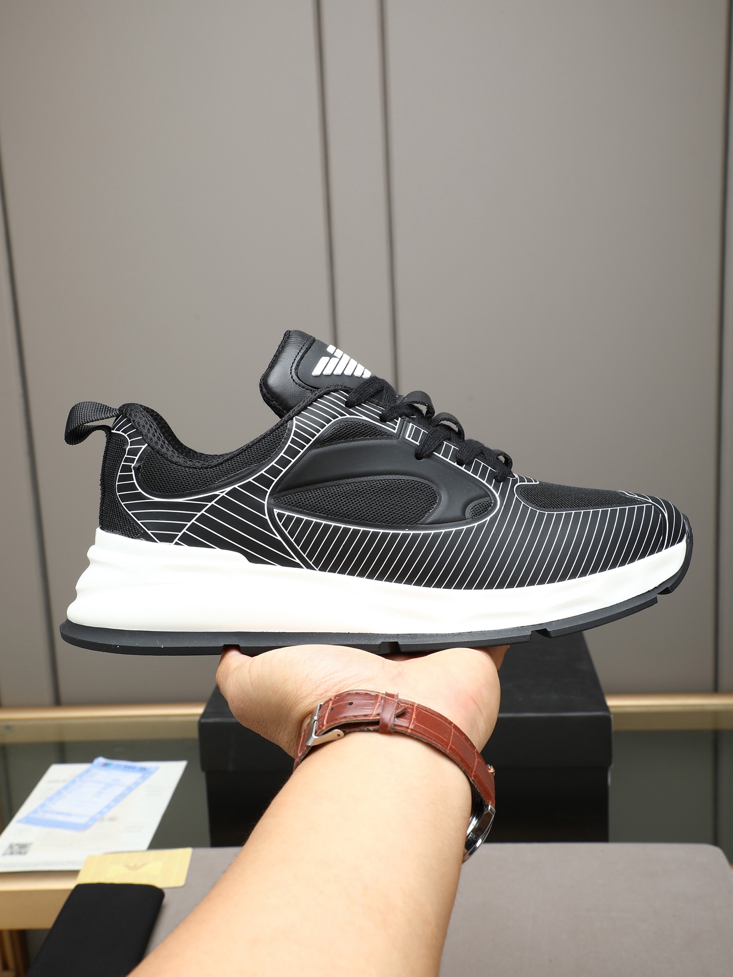 NO:886494,P Armani Armani's new luxury sports shoes, with a dynamic appearance, simple shape, made of imported glue splicing and special materials, breathable and comfortable, brand logo decoration on the tongue, sweat-absorbent mesh lining, comfortable foot feel. Contrast soles with technological impact, a trendy style for outdoor urban sports!  Size39-44 (38 45 customized),,armani,armani,sneakers19860909P Armani 阿玛尼新品奢潮运动鞋,动感外观,简约造型、进口滴胶拼接殊材质打造,透气舒适,鞋舌品牌logo装饰,吸汗网面内里,舒适脚感.具有科技冲击感对比鞋底,户外都市运动风潮款！ Size39-44（38 45定做）,,armani,armani,sneakers,Men's shoes