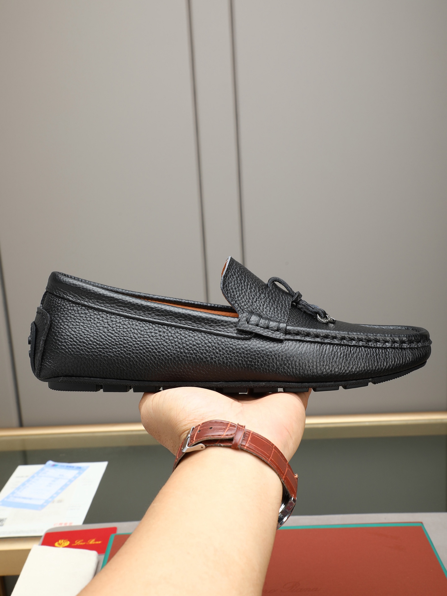 NO:887301,P LP men's slip-on shoes with rubber anti-slip soles, synchronized with the official website in 2026, imported first-layer pebbled leather lining!  38-44(45 46 customized),,loro piana19860909P LP一脚蹬男士豆豆鞋橡胶防滑底 2026官网同步 进口头层荔枝纹皮里 ！38-44(45 46定做),,loro piana,Men's shoes