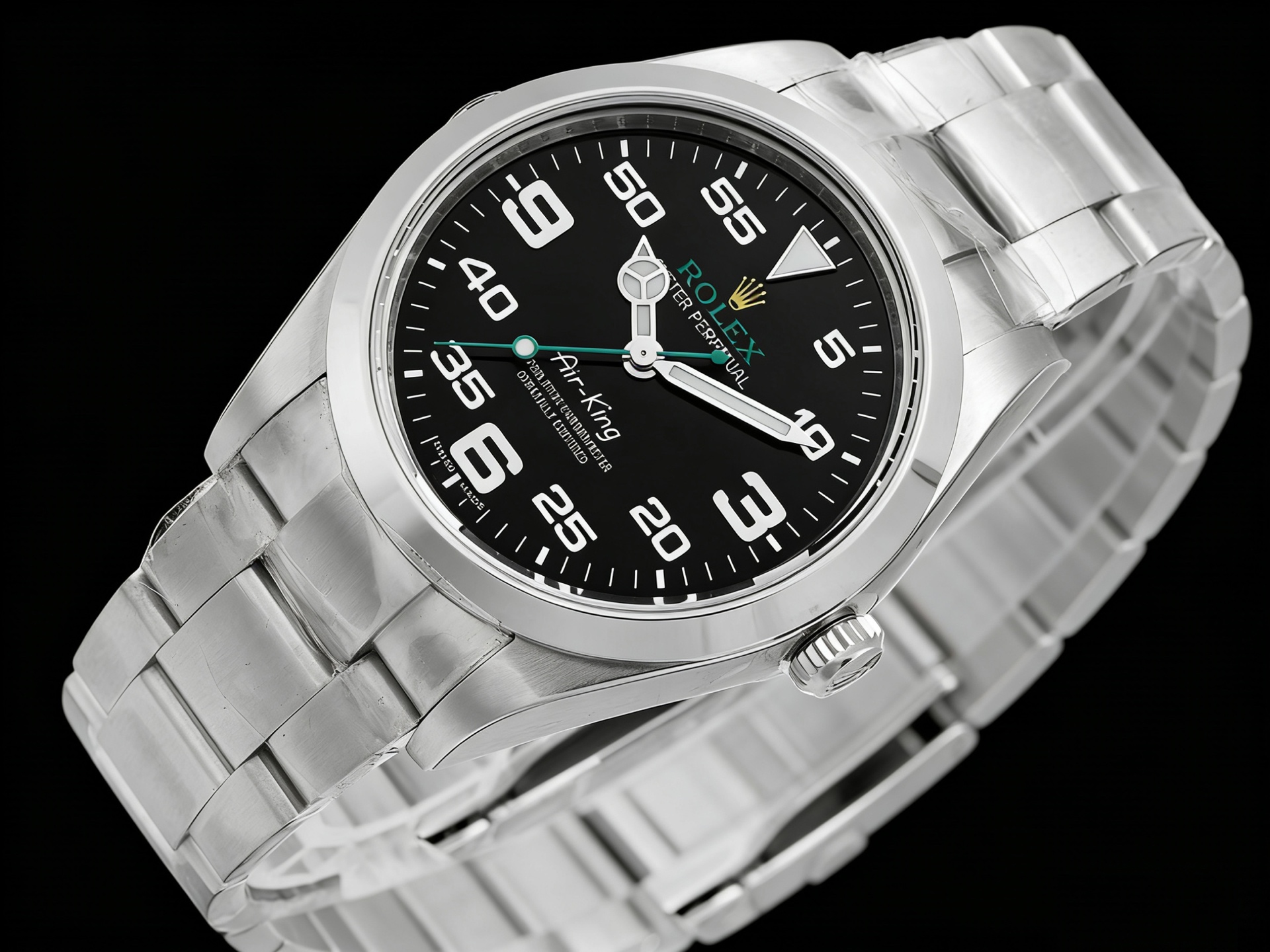 NO:821597,V3 factory new version of the first-class Ruijie】Air King 40mm Explorer Series 36.40mm size The version you have been waiting for is here!  Highly recommended!  2836 modified integrated movement without gap!  Version with a super high repurchase rate!  The industry-recognized Swiss 2836 movement with revised printing [all-in-one non-destructive movement] has arrived!  Oyster Perpetual 124300 126000 114300 Explorer series 36mm/39mm/40mm/41mm series, details determine quality [roughly as follows] 1. Use the industry-recognized ultra-stable ETA2836 movement to an integrated printing and no gap movement!  2. Use AR’s original brushed steel strap and synchronous buckle!  3. Literally Swiss super ice blue luminous and finely ground nail design!  4. The watch hands are solid bullet seconds hands!  5. The dotted laser anti-counterfeiting mark on the sapphire glass is consistent with the original version and is located on the middle layer!  6. The exclusive customized raw ear used on the head meets the standard and can be exchanged with the original version, which is extremely strong!  7. Pure 904L customization, the bottom cover has been redone with a weighted version, the specific weight is welcome to compare with the market!  Excellent products, often need no words!  This is a tribute to every dedicated watchmaker!  Make sure the buckle code is 5ZS.19860909V3厂新版一档瑞机】空中霸王40mm探险家系列36.40mm尺寸 您期待的版本来货了！着力推荐！2836改一体无空档机芯！复购率超高版本！业内认可的瑞士2836机芯改版印字【一体无损机芯】到货！蚝式恒动124300 126000 114300 探险家系列36mm/39mm/40mm/41mm系列,细节决定品质【大致如下】 1.采用业内公认超稳定ETA2836机芯改一体印字无空档机芯！ 2.采用AR原厂一致拉丝钢带,同步表扣！ 3.字面瑞士超强冰蓝夜光以及精磨钉设计！ 4.表针对版实心子弹头秒针！ 5.蓝宝石玻璃上与原版一致虚点镭射防伪标识,并位于中层处！ 6.头粒处采用的独家定制生耳符合标准并与原版兑换,牢固无比！ 7.纯904L的定制,底盖着重做了配重版本,具体重量欢迎与市面对比衡量！ 精品,往往不需多言！以此致敬每一个用心的制表者！认准表扣编码5ZS,,Watch