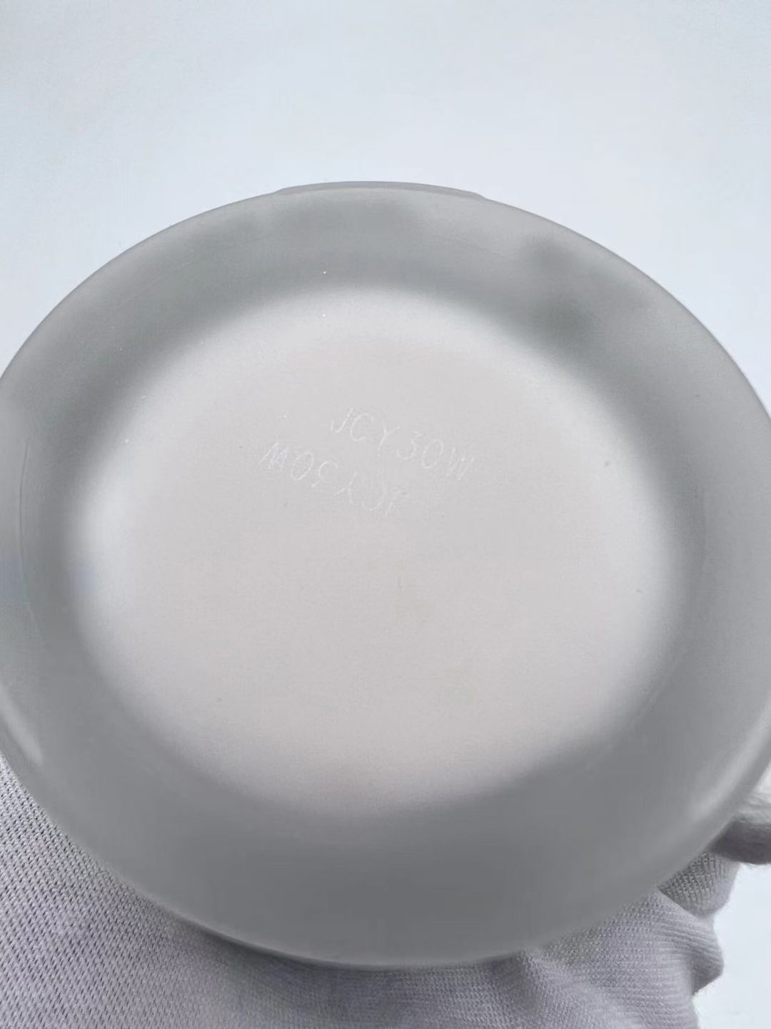 专/50💰
修丽可age面霜48ml!含百分之30的玻色因的抗糖化面霜。HR黑绷带平替,使用感要好过黑绷带,质地更为软糯。修正能力也不错,能感觉到皮肤紧实度提升,做抗老激光类项目后可搭配使用~但是同样也因为质地原因,会有搓泥现象产生,建议晚上使用。使用手法建议先再手心温热再以按压的方式上脸💢