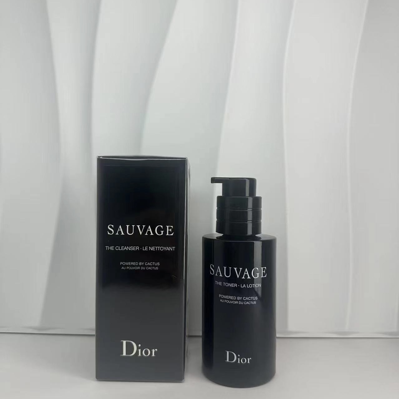 专/65💰
可配中文标，独家私模，细节全对版，味道对香，市面最高版本，非流通普货，正品质量直供，支持对比✔️
迪奥旷野男士洗面奶按压版125ml
迪奥旷野男士爽肤水100ml
迪奥旷野男士精华50ml