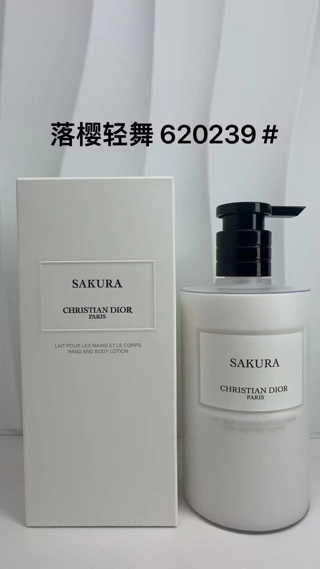 专/65💰
可配中文标，独家私模，细节全对版，味道对香，市面最高版本，非流通普货，正品质量直供，支持对比✔️迪奥典藏身体乳350ml！味道：幸运风铃，南法假日，落樱轻舞。素馨佳人，暗木幽香，墨山繁花，伊甸洛克，蒙田沙龙。