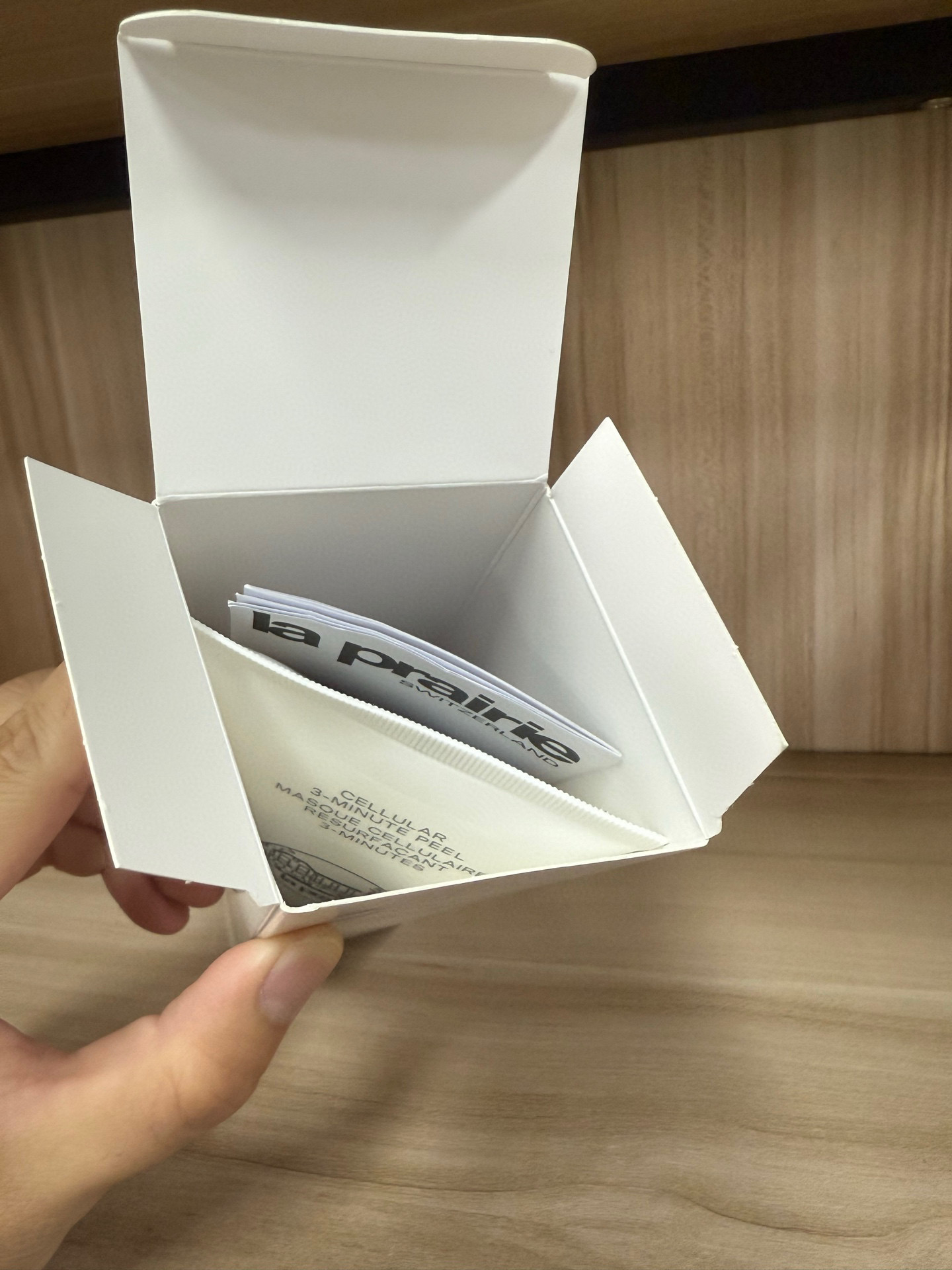 专柜品质/60💰包邮
莱伯妮三分钟面膜院线装250ml
莱伯妮三分钟面膜院线装250ml