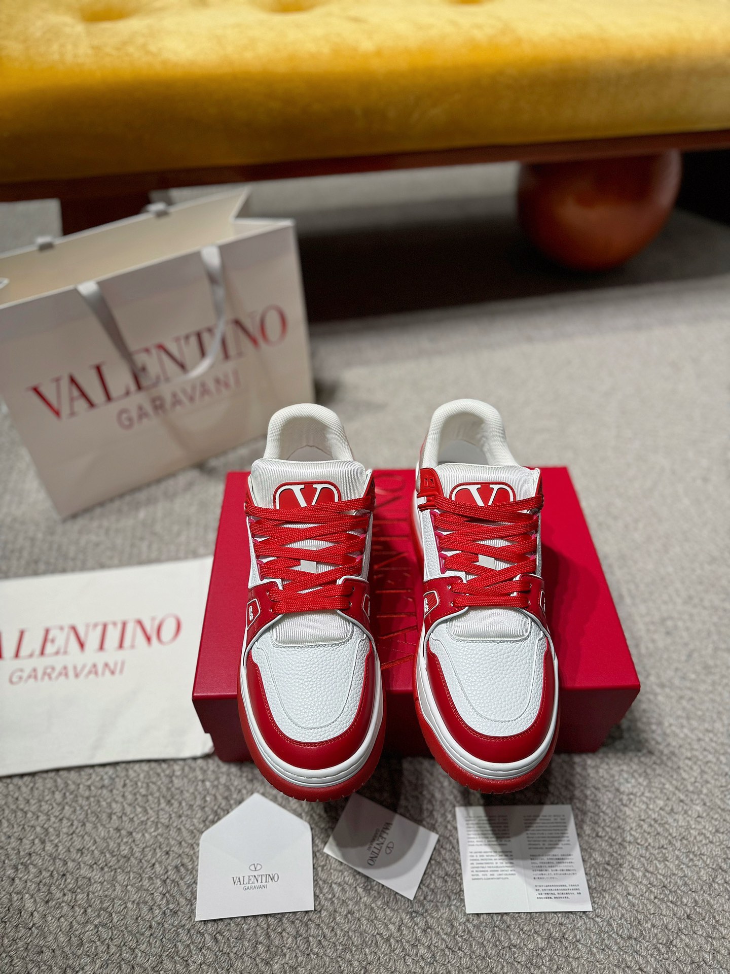 NO:271080,Factory price, the latest catwalk model Valentino 