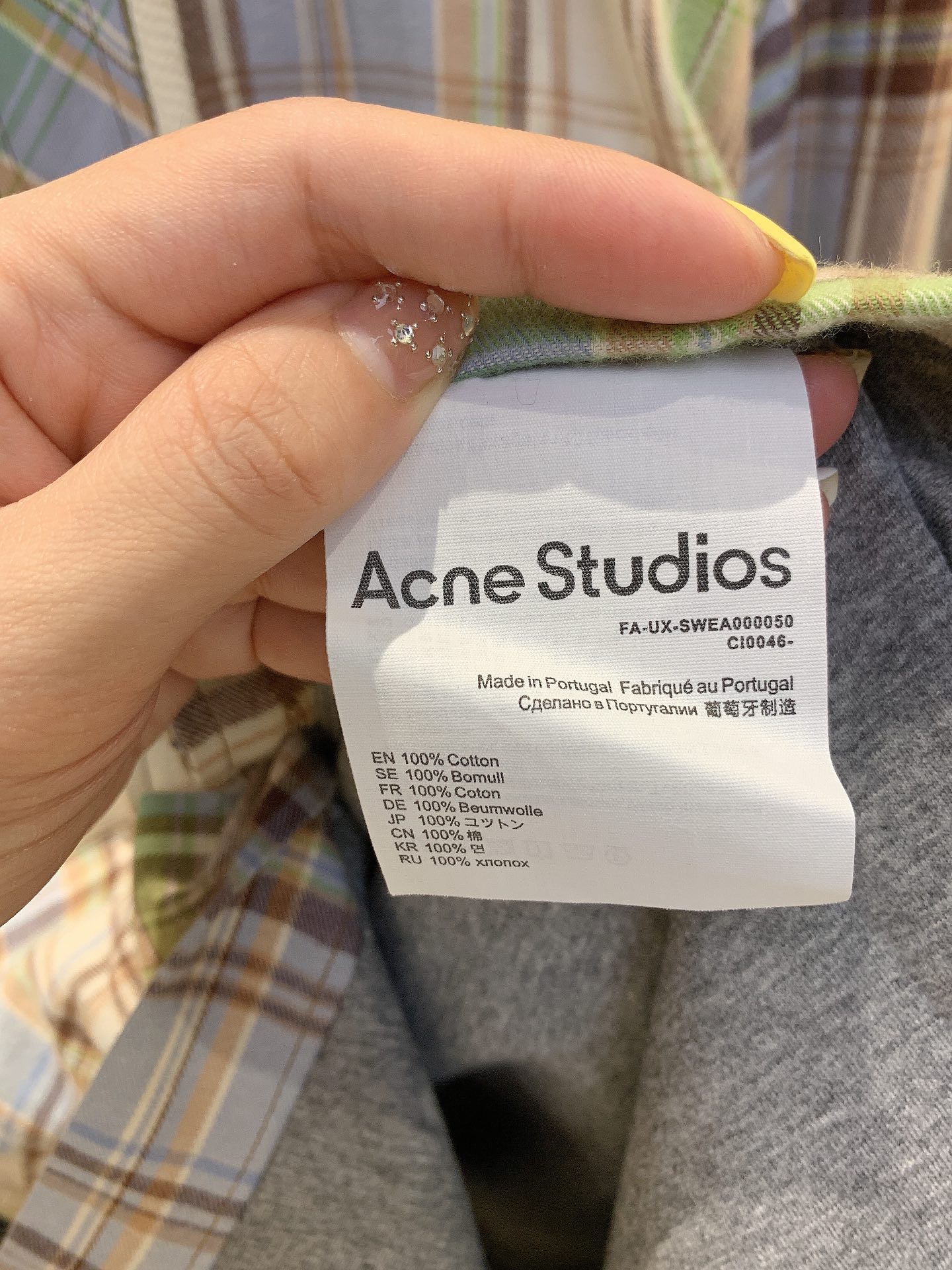 大爆款推荐ACNE24秋冬官网同步新款格子帽款衬衫外套连帽设计内里棉衬气场休闲中带帅气精湛的配色秋天氛围