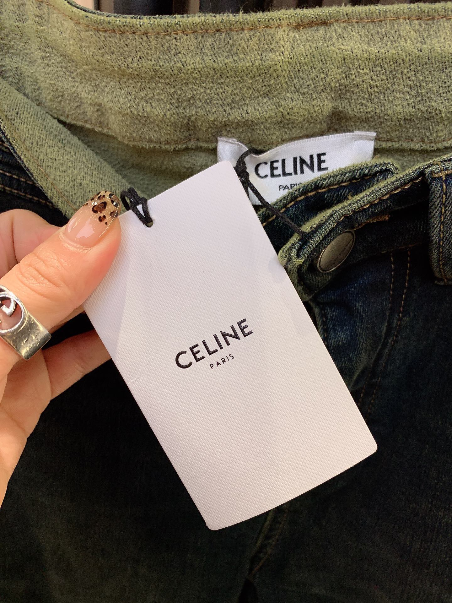 Celine大爆款24秋冬新品休闲9分牛仔裤裤！强烈推荐！拼接牛果绿色极简主义时髦精必入单品秋冬加绒加厚