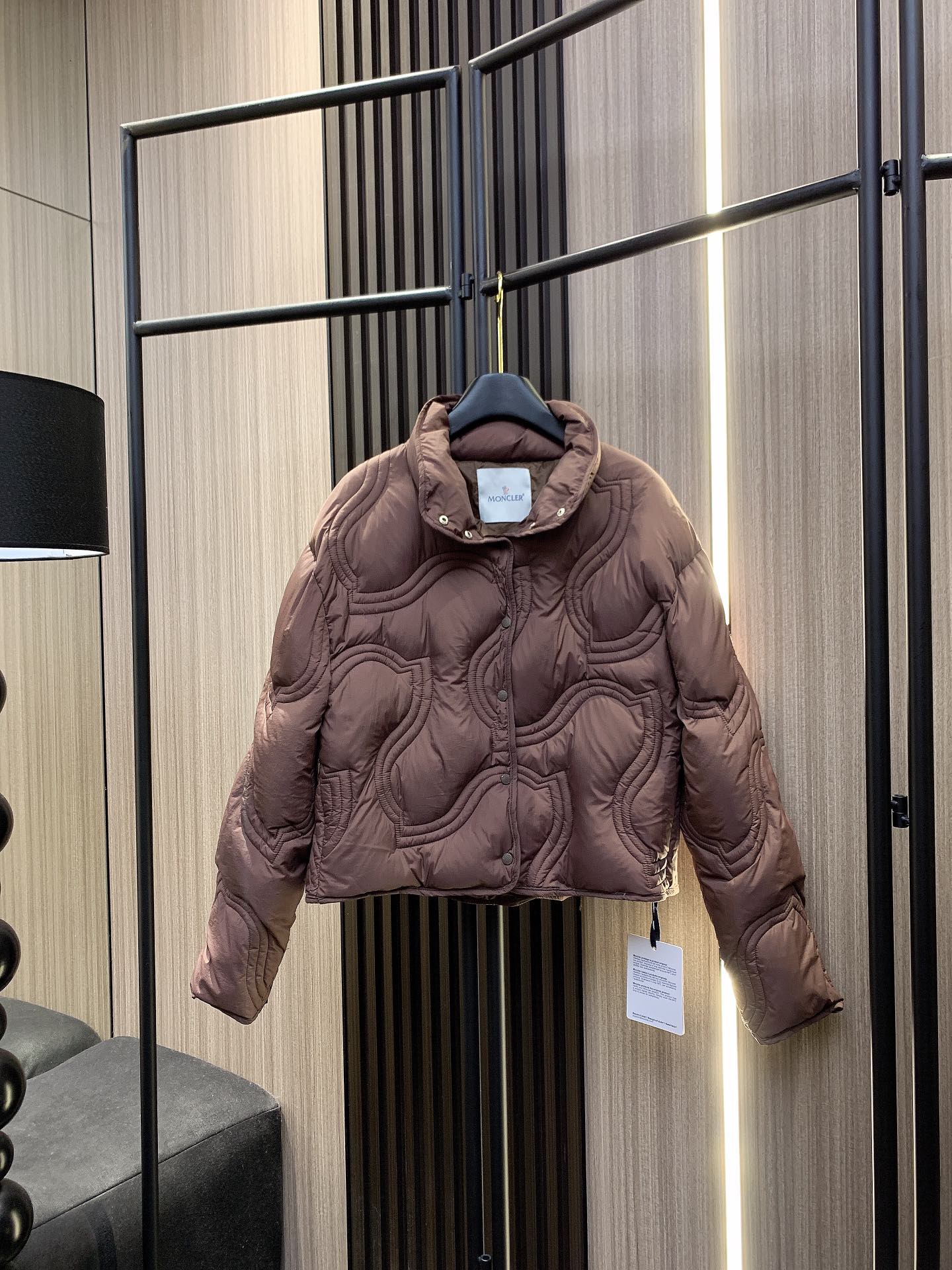 24年专柜同款️️️moncler️️️萌可妮BERYL立领水波纹羽绒服三色可选国标90%羽绒服经典颜色