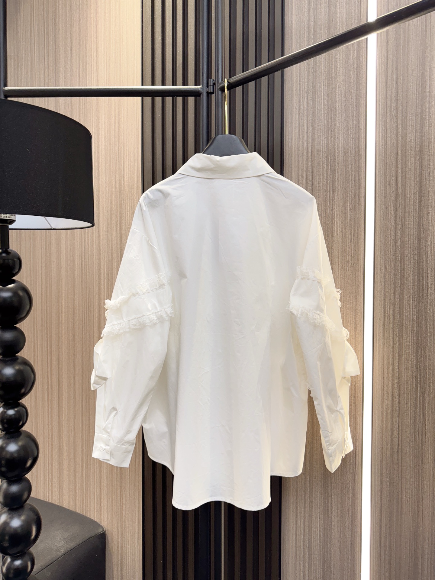 ✨✨✨MM6✨✨✨2025秋冬新款💫精致蕾丝拼接设计，超大蝴蝶结点缀，打造气质名媛风范！翻领长袖衬衫尽显