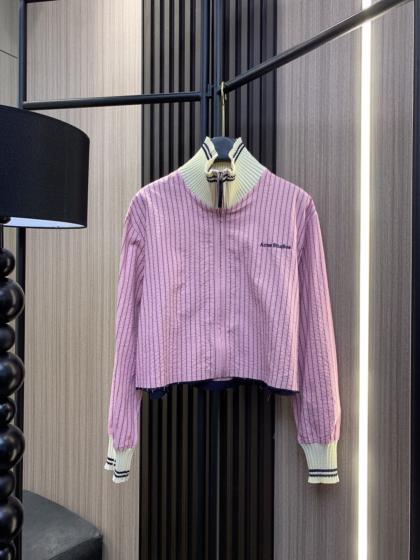 ✨✨✨ACNE✨✨✨2025新款✨入手一件高级感拉满的ACNE罗纹外套！✨百搭又显瘦，水洗不变形。拉链设