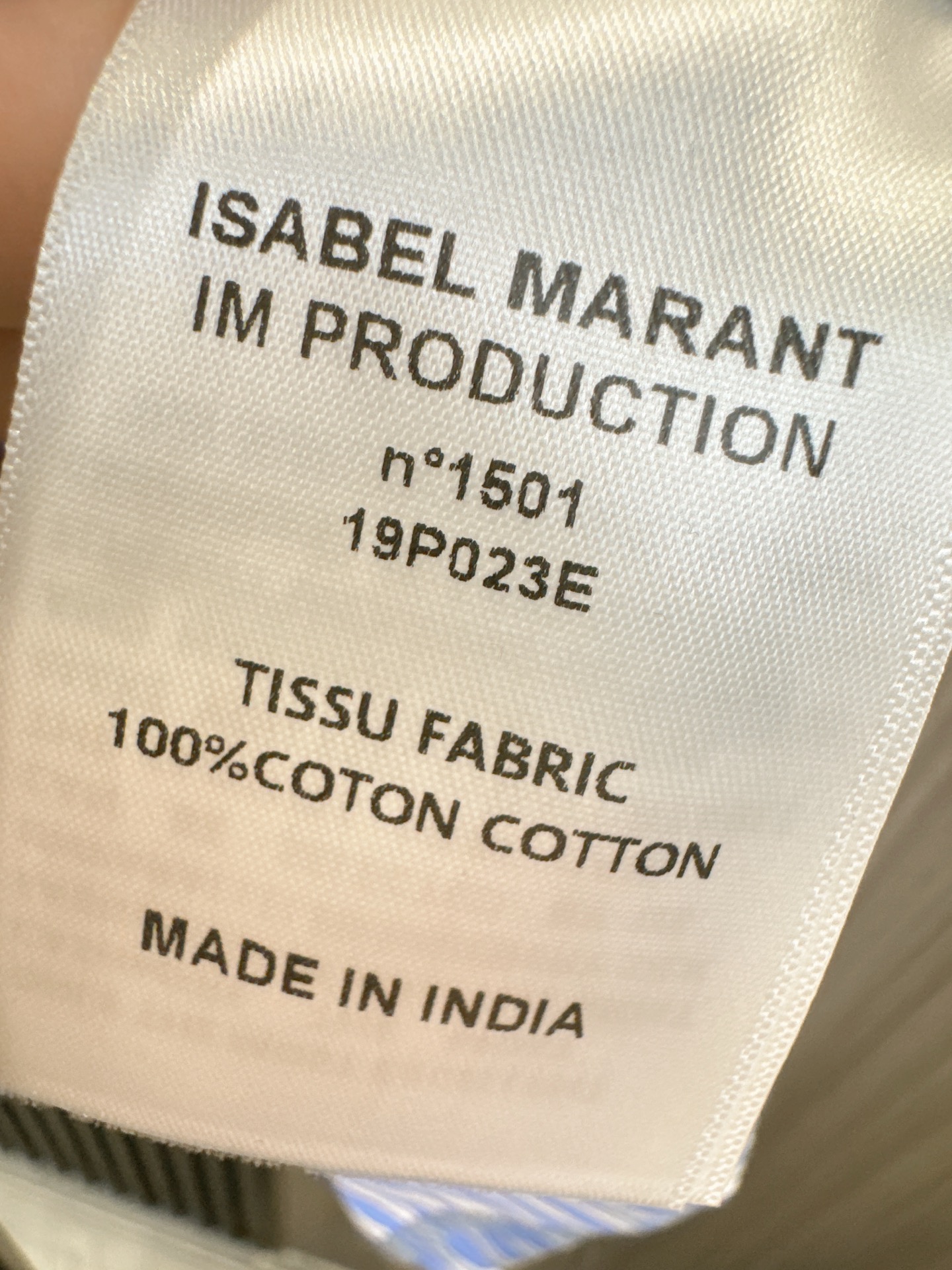 ✨✨✨伊莎贝尔✨✨✨2025秋冬新款💫刺绣翻领衬衫❤️ 精致花边拼接+立体刺绣工艺，百搭不挑身材！经典爆