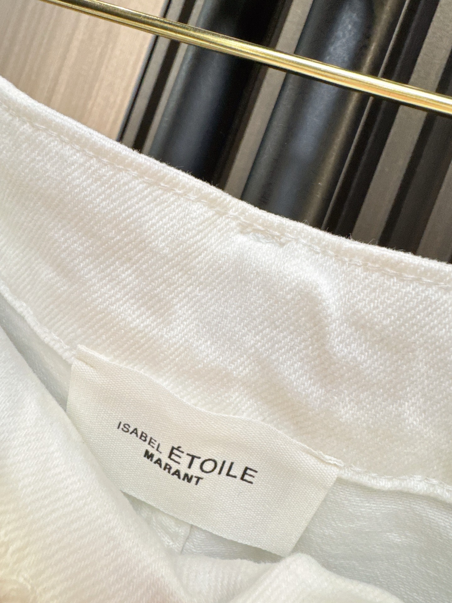 ✨✨✨伊莎贝尔✨✨✨2025秋冬新款💫【国风刺绣·潮范十足】全新上架裤脚国风刺绣直筒阔腿牛仔裤！精致刺绣