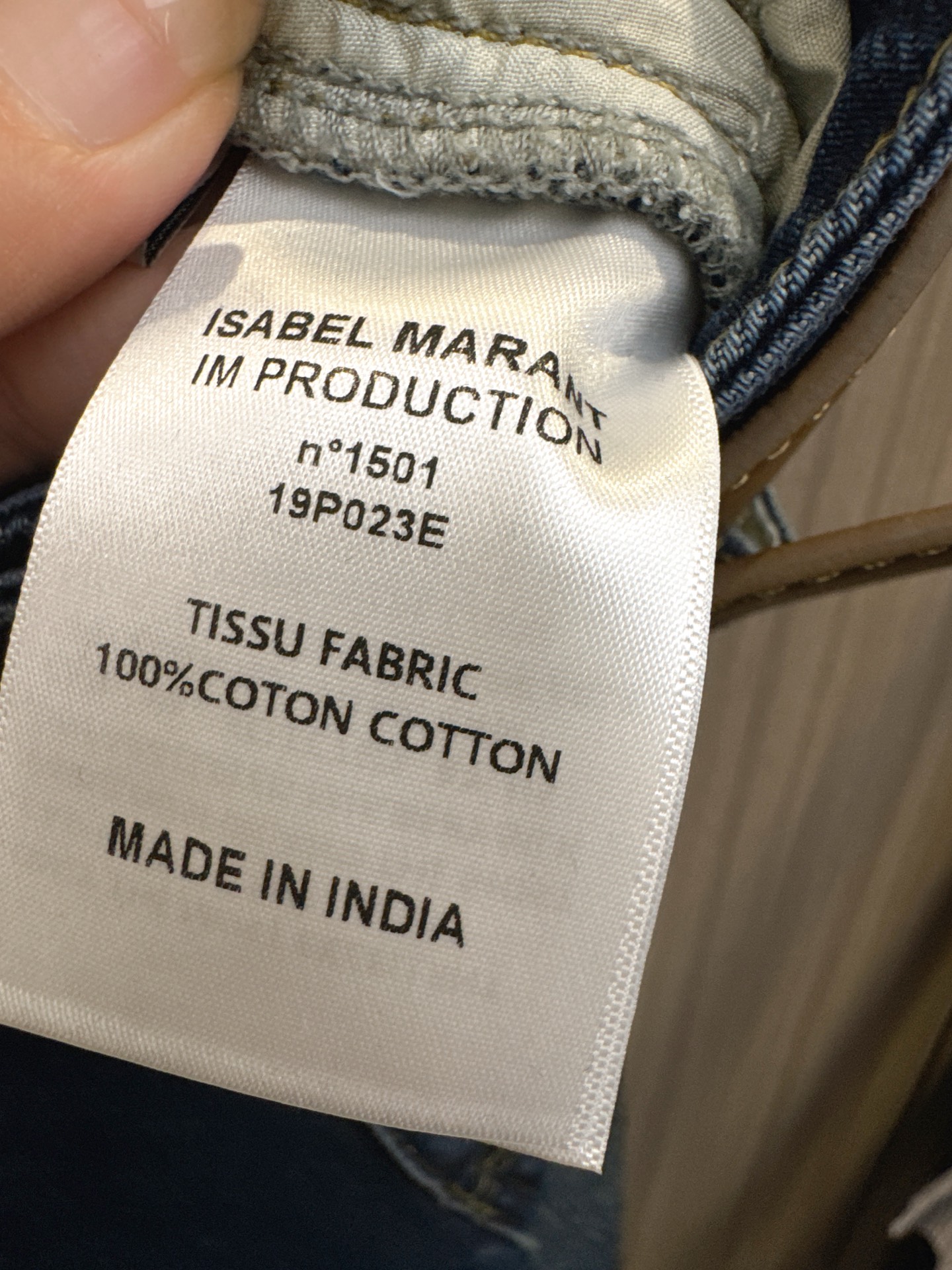 ✨✨✨伊莎贝尔✨✨✨2025秋冬新款💫【国风刺绣·潮范十足】全新上架裤脚国风刺绣直筒阔腿牛仔裤！精致刺绣