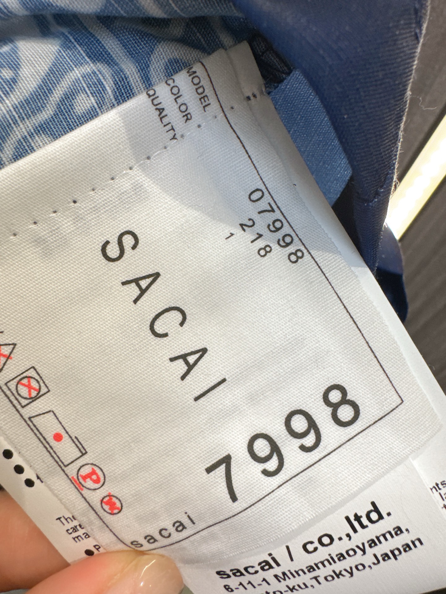 ✨✨✨Sacai✨✨✨ 2025秋冬新款💫印花条纹压褶衬衫！独创立体压褶工艺，打造层次感时髦造型。宽松版