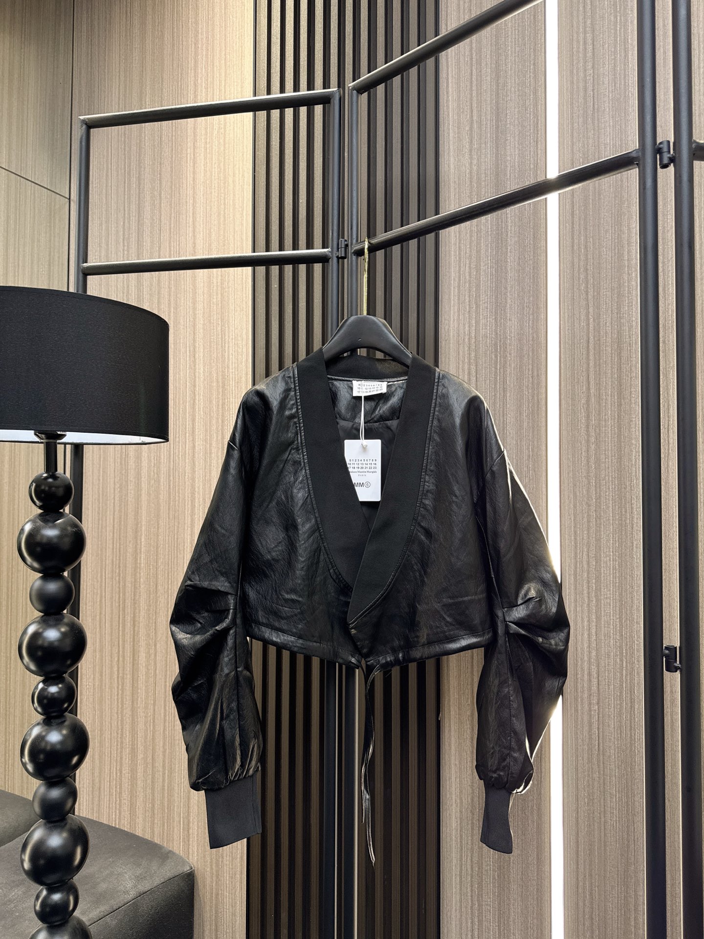 ✨✨✨玛吉拉✨✨✨【2025秋冬重磅上新】玛吉拉风PU皮外套，高级感不撞款！螺纹拼接+溜肩设计，慵懒又显