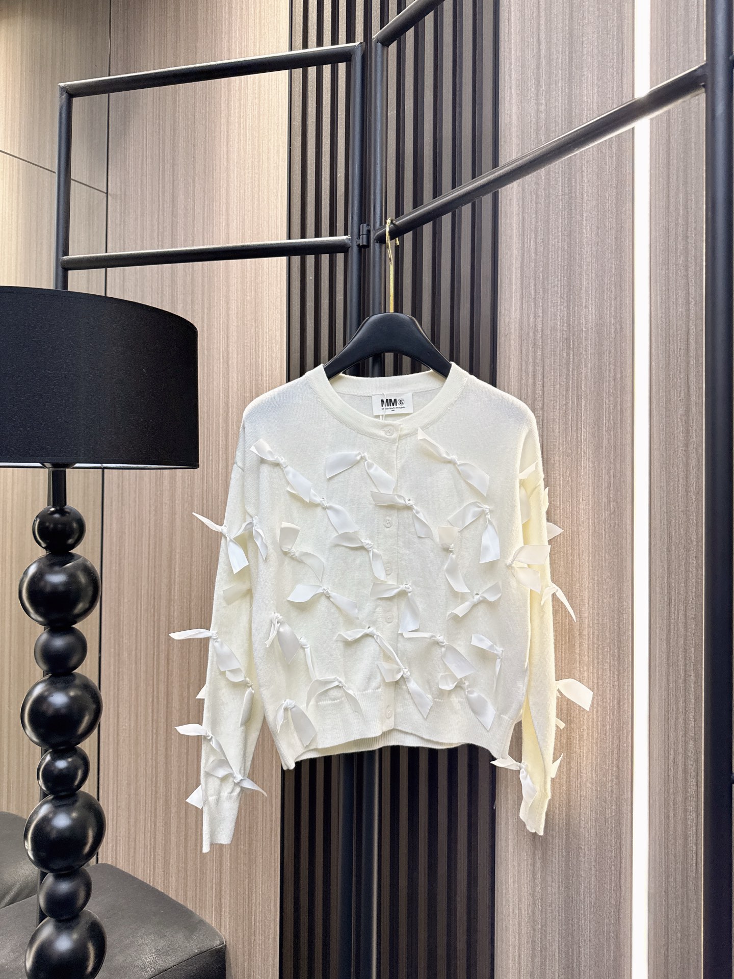 ✨✨✨MM6✨✨✨ 【2025秋冬爆款】70%羊毛30%棉蝴蝶结开衫！精选优质羊毛混纺面料，柔软亲肤又保