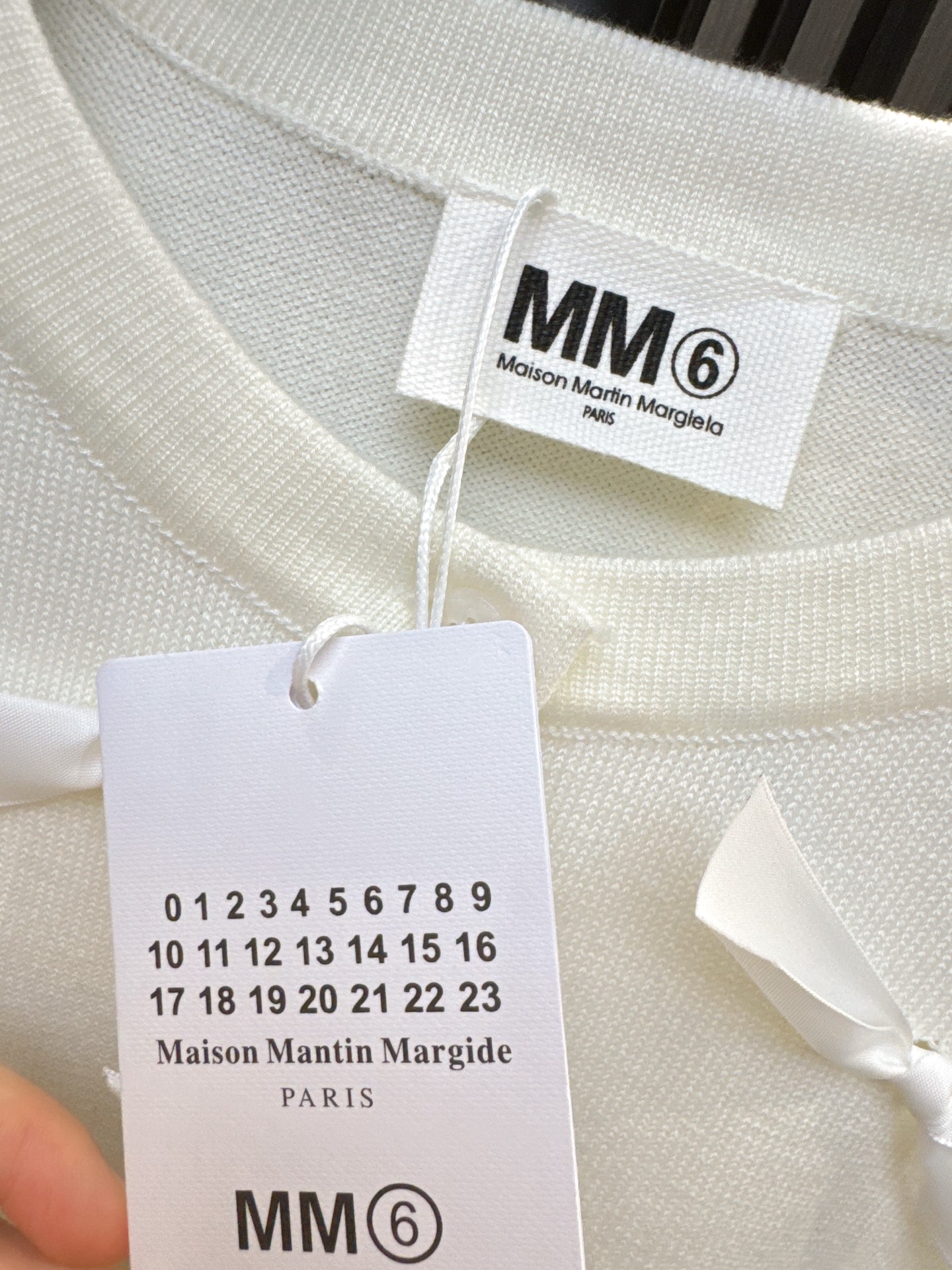 ✨✨✨MM6✨✨✨ 【2025秋冬爆款】70%羊毛30%棉蝴蝶结开衫！精选优质羊毛混纺面料，柔软亲肤又保