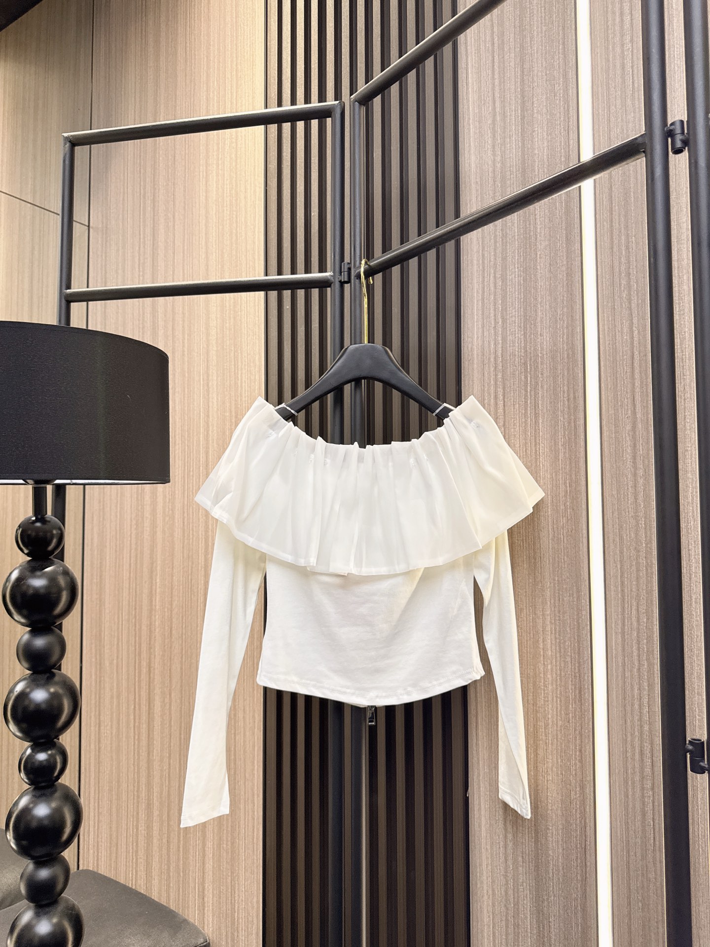 ✨✨✨miumiu✨✨✨2025秋冬新款💫 褶皱荷叶领拼接拉链开衫！💖 温柔荷叶边设计，精致褶皱细节，瞬