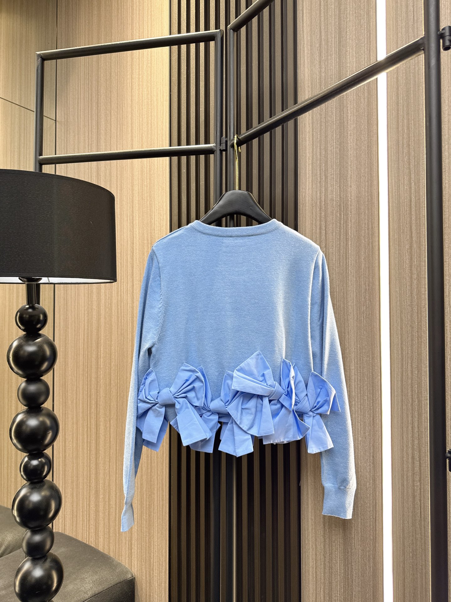 ✨✨✨MM6✨✨✨ 2025秋冬新款💫精选70%羊毛+30%棉混纺材质，柔软亲肤又保暖！立体蝴蝶结下摆设