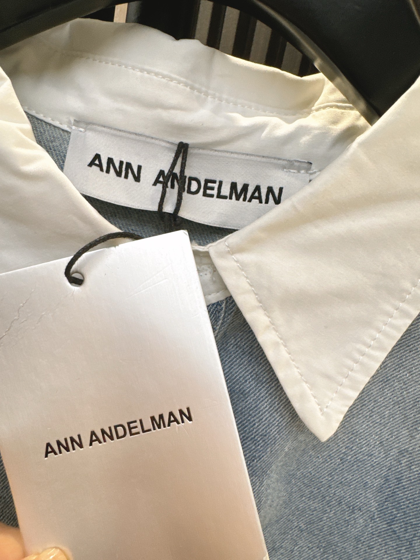 ✨✨✨ANN✨✨✨ 【ANN2025秋冬新款】叛逆街头风来袭！毛边下摆×撞色翻领设计，这款拼接牛仔外套将