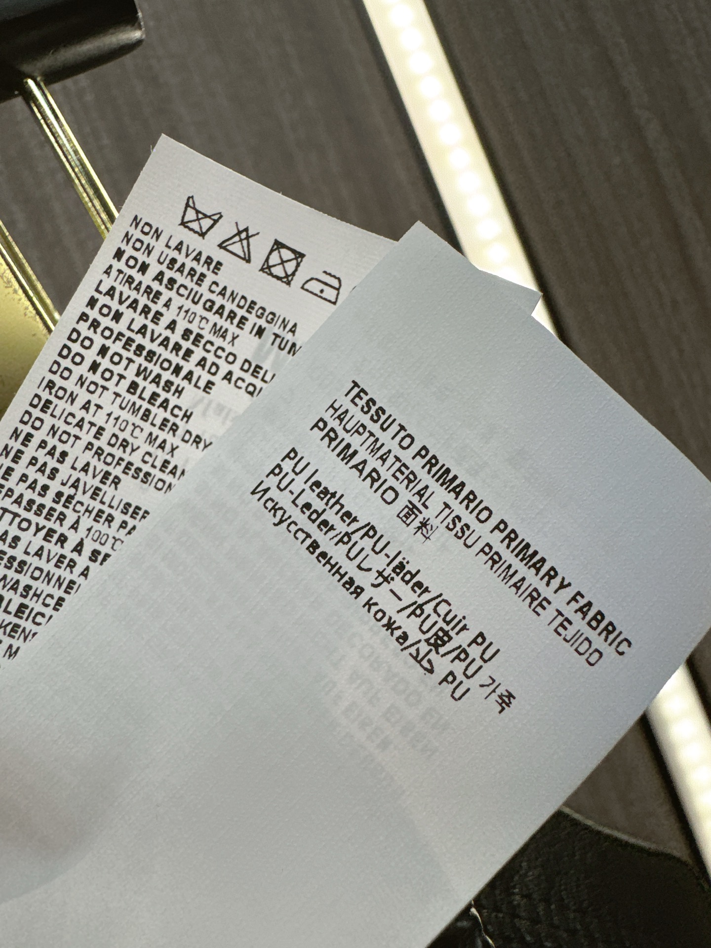 ✨✨✨玛吉拉✨✨✨ 2025秋冬新款💫时尚百搭！玛吉拉PU松紧腰A字短裤，舒适修身显腿长，轻松驾驭各种场