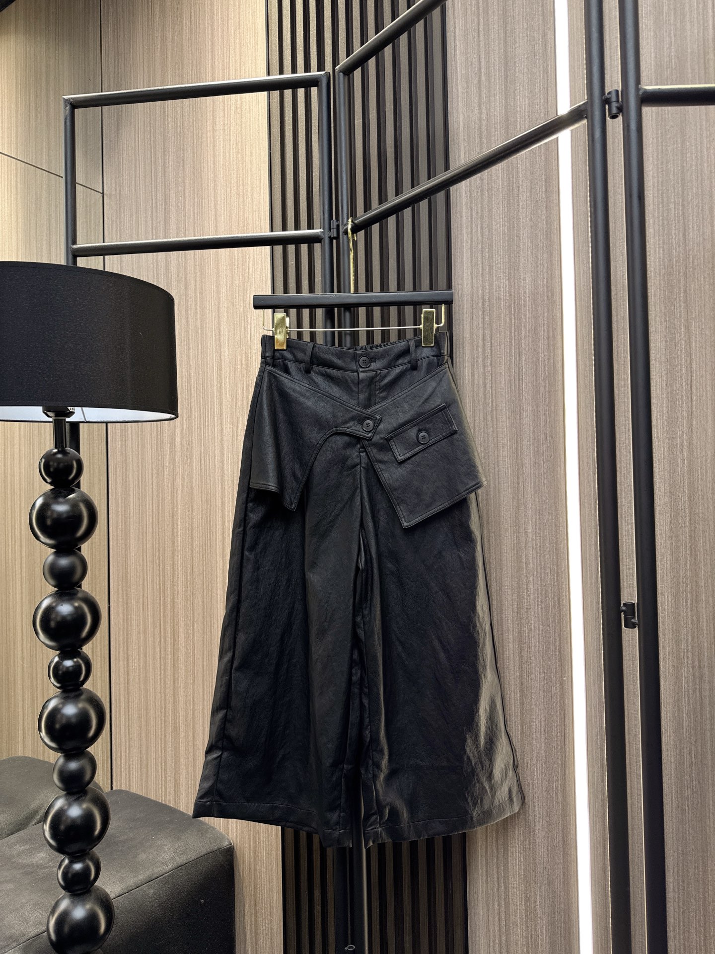 ✨✨✨ACNE✨✨✨ 2025秋冬新款💫新潮PU皮假两件七分裤，时尚百搭显瘦神器！精选优质PU皮面料，挺