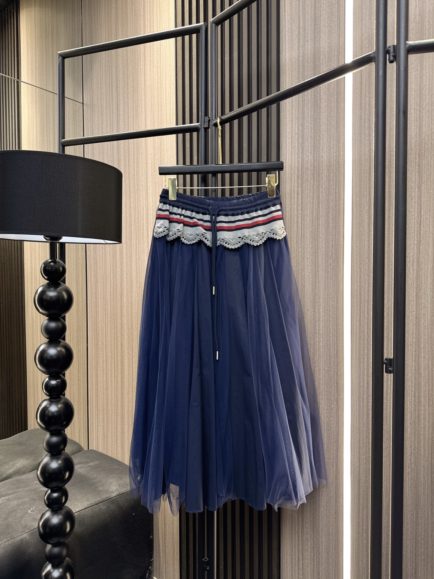 ✨✨✨MM6✨✨✨2025秋冬新款💫 轻盈网纱A字裙，松紧腰设计舒适百搭！打造优雅随性风格。纯色设计显瘦