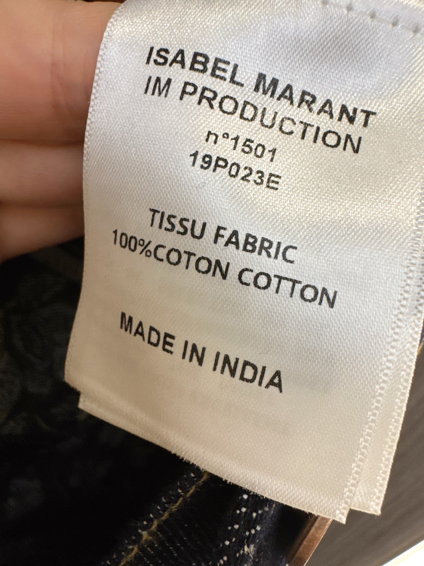 ✨✨✨伊莎贝尔✨✨✨2025秋冬新款💫 丝巾领带设计感马甲！百搭印花牛仔面料+细腻里衬，秋冬叠穿神器，职